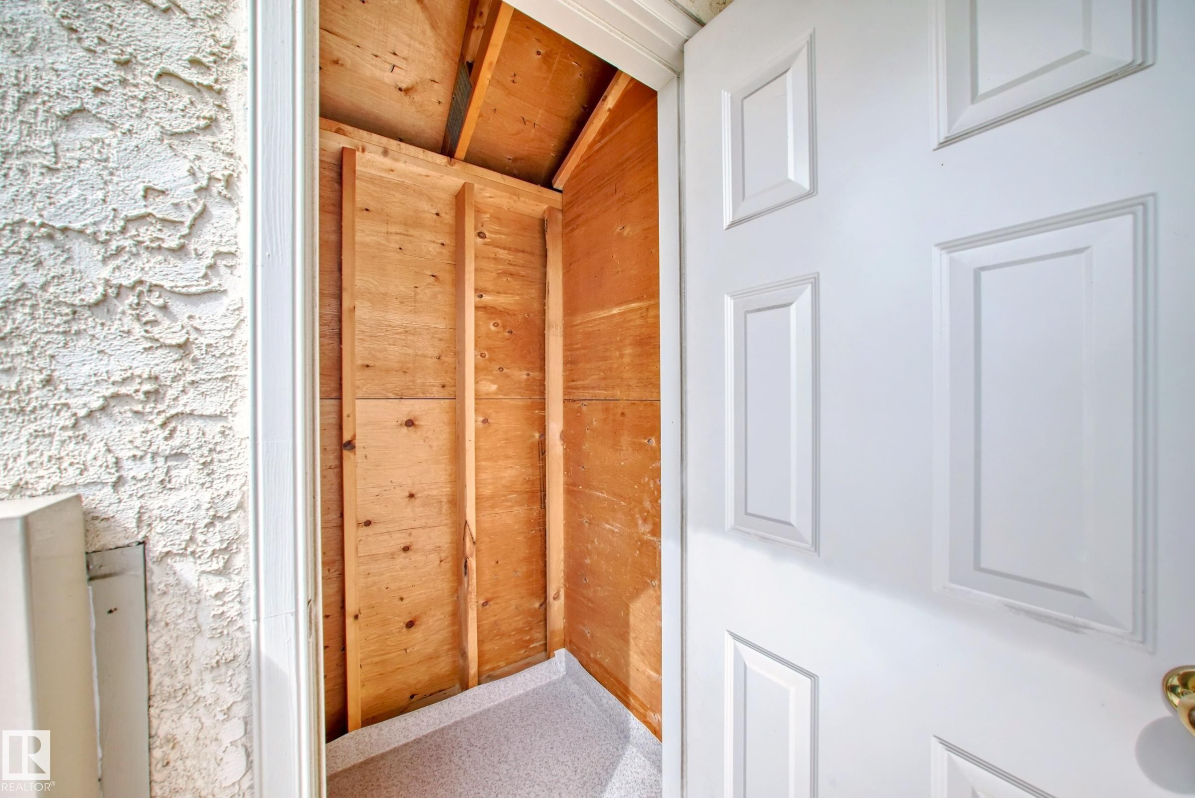 17416 53 Avenue, Edmonton, AB -