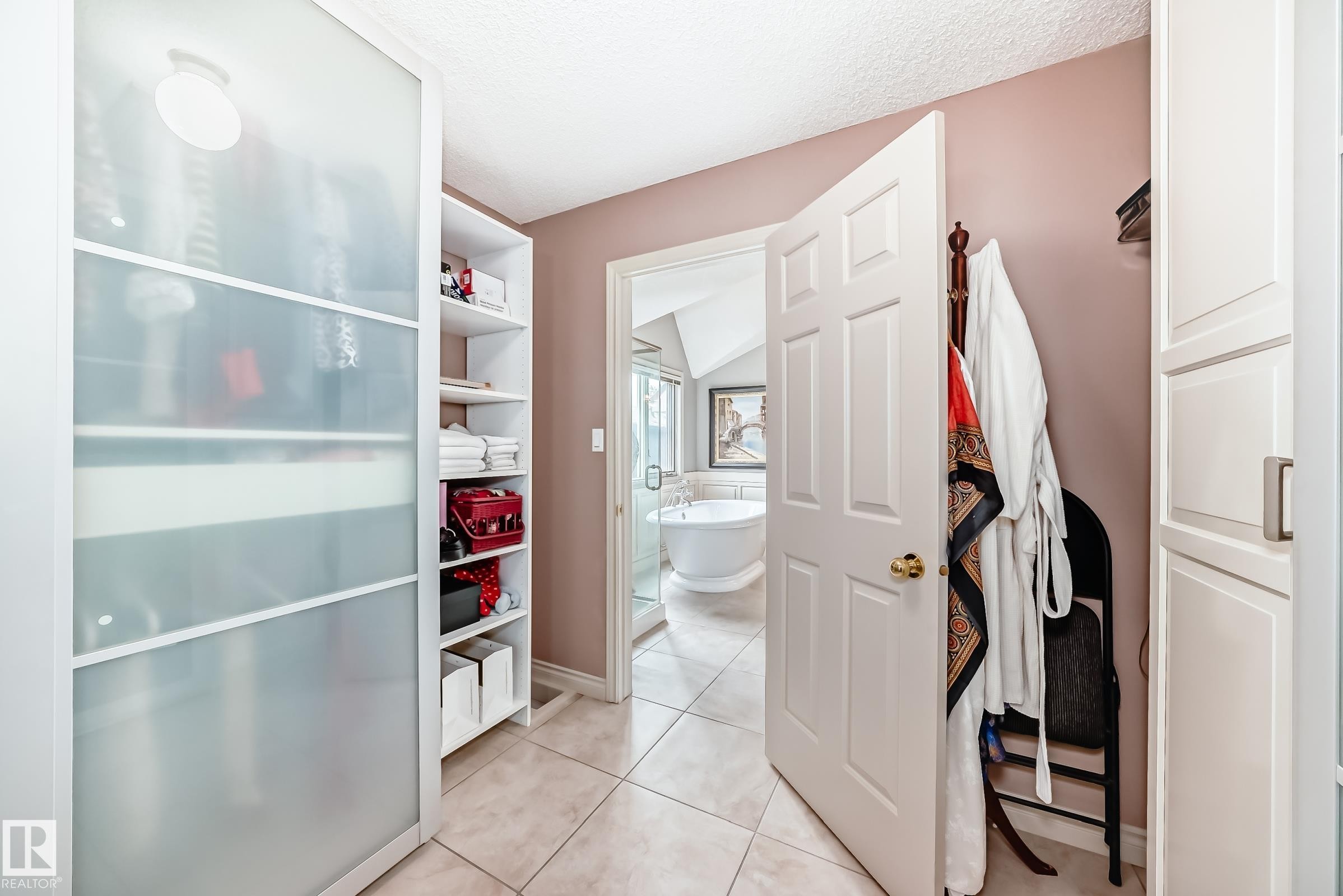 17416 53 Avenue, Edmonton, AB - Indoor