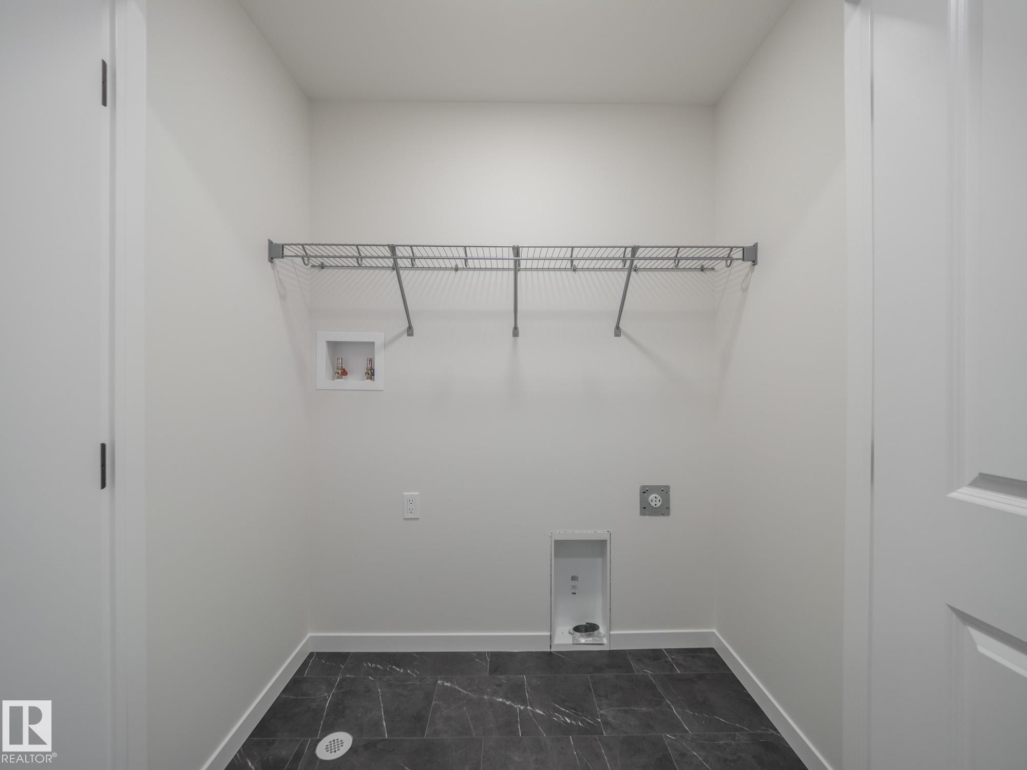 17436 2 Street, Edmonton, AB - Indoor With Storage