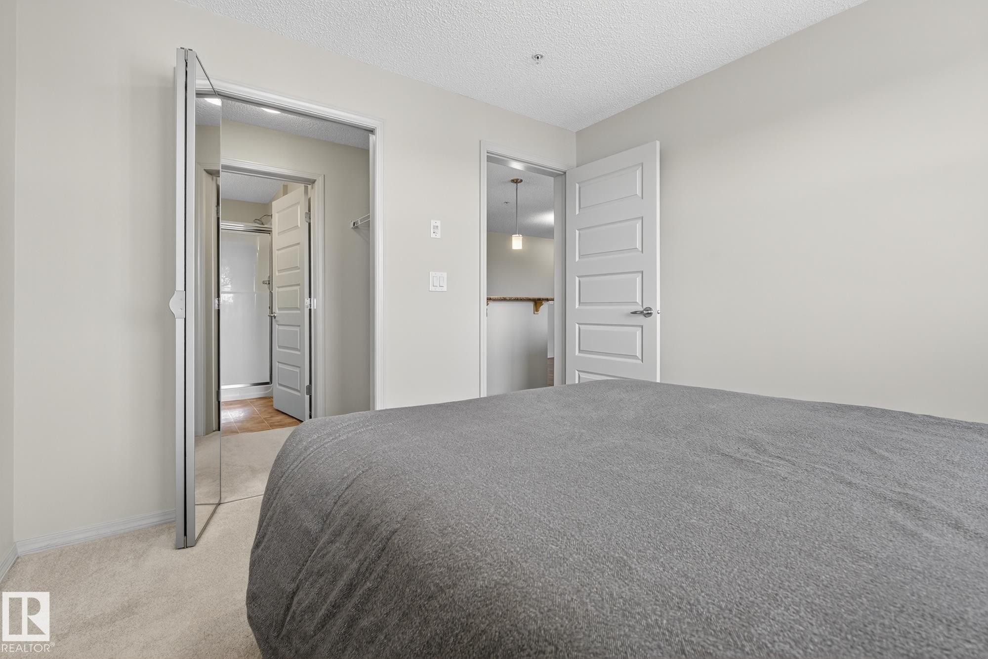 310 6070 Schonsee Way, Edmonton, AB - Indoor Photo Showing Bedroom