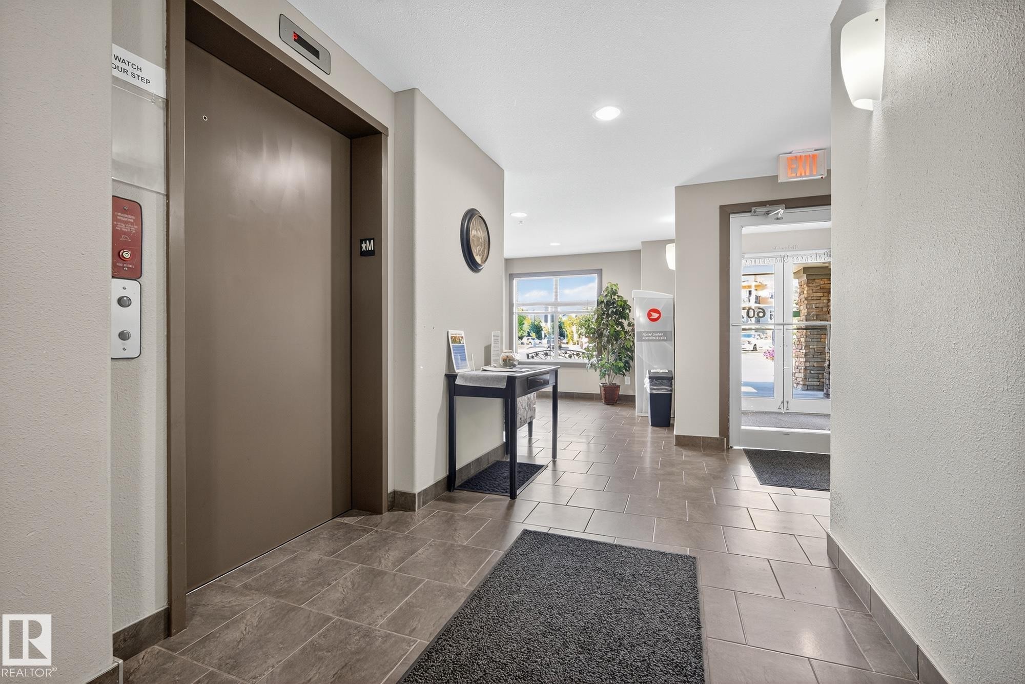 310 6070 Schonsee Way, Edmonton, AB - Indoor Photo Showing Other Room