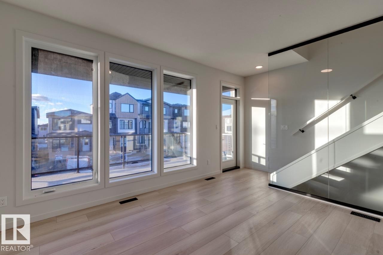 7539 Klapstein Link Link, Edmonton, AB - Indoor Photo Showing Other Room