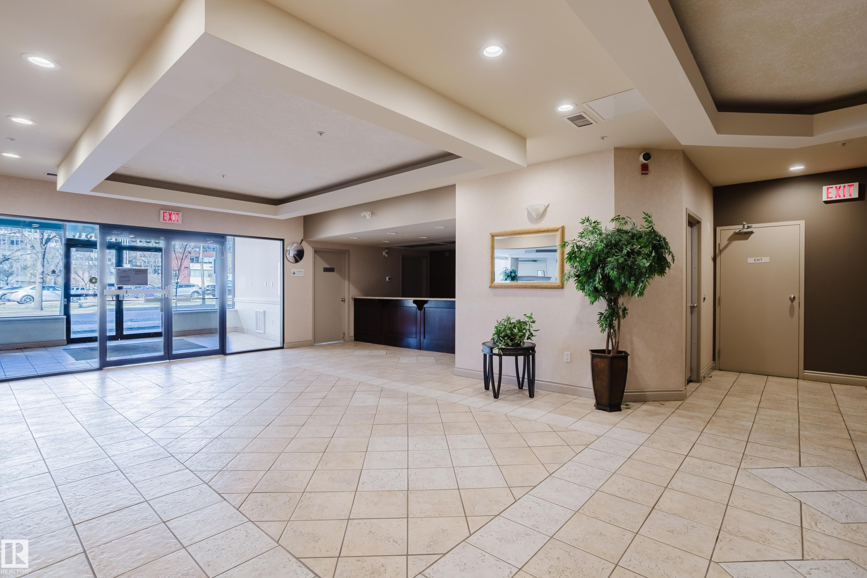 506 9919 105 Street, Edmonton, AB - Indoor Photo Showing Other Room