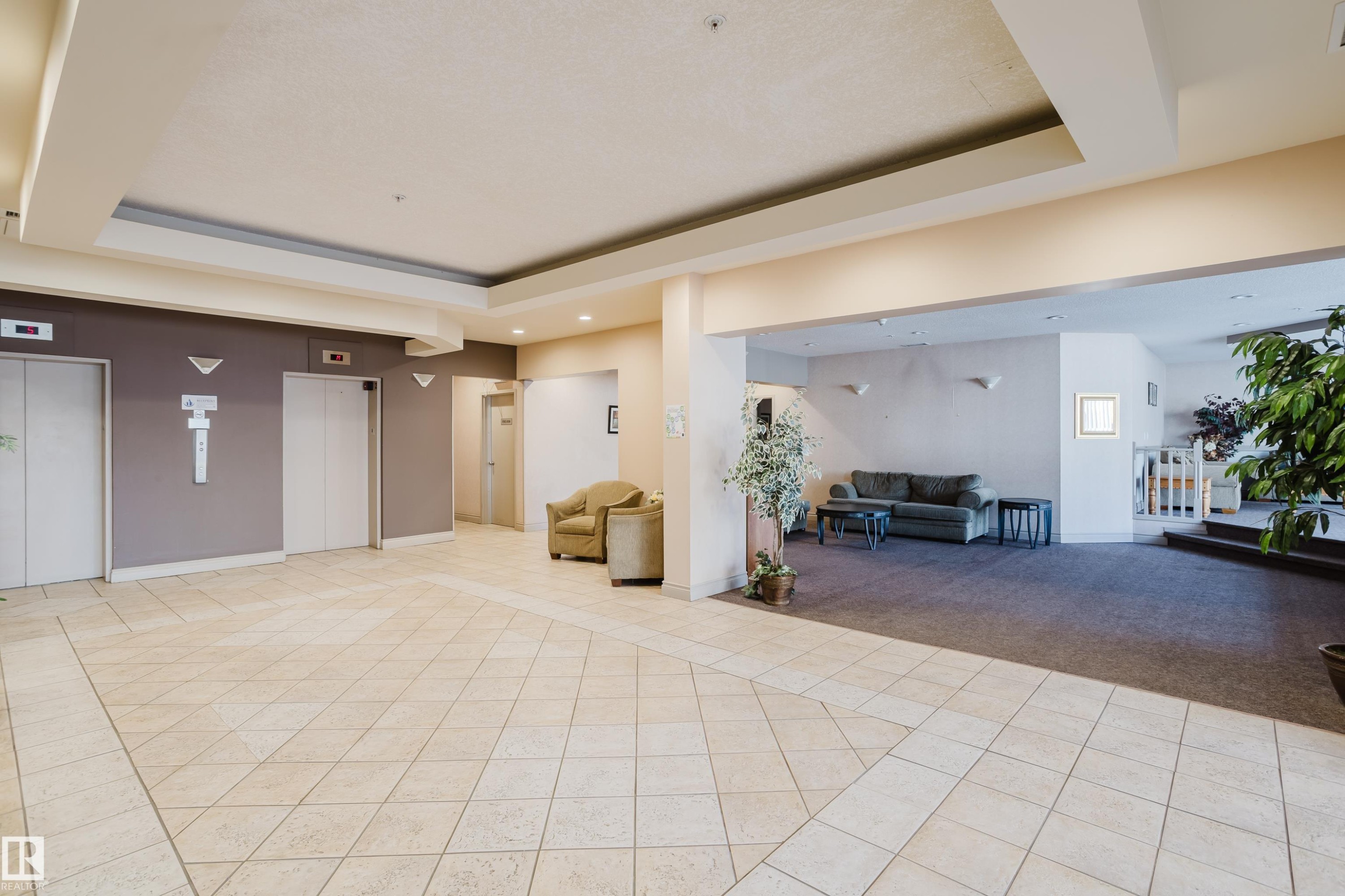 506 9919 105 Street, Edmonton, AB - Indoor Photo Showing Other Room