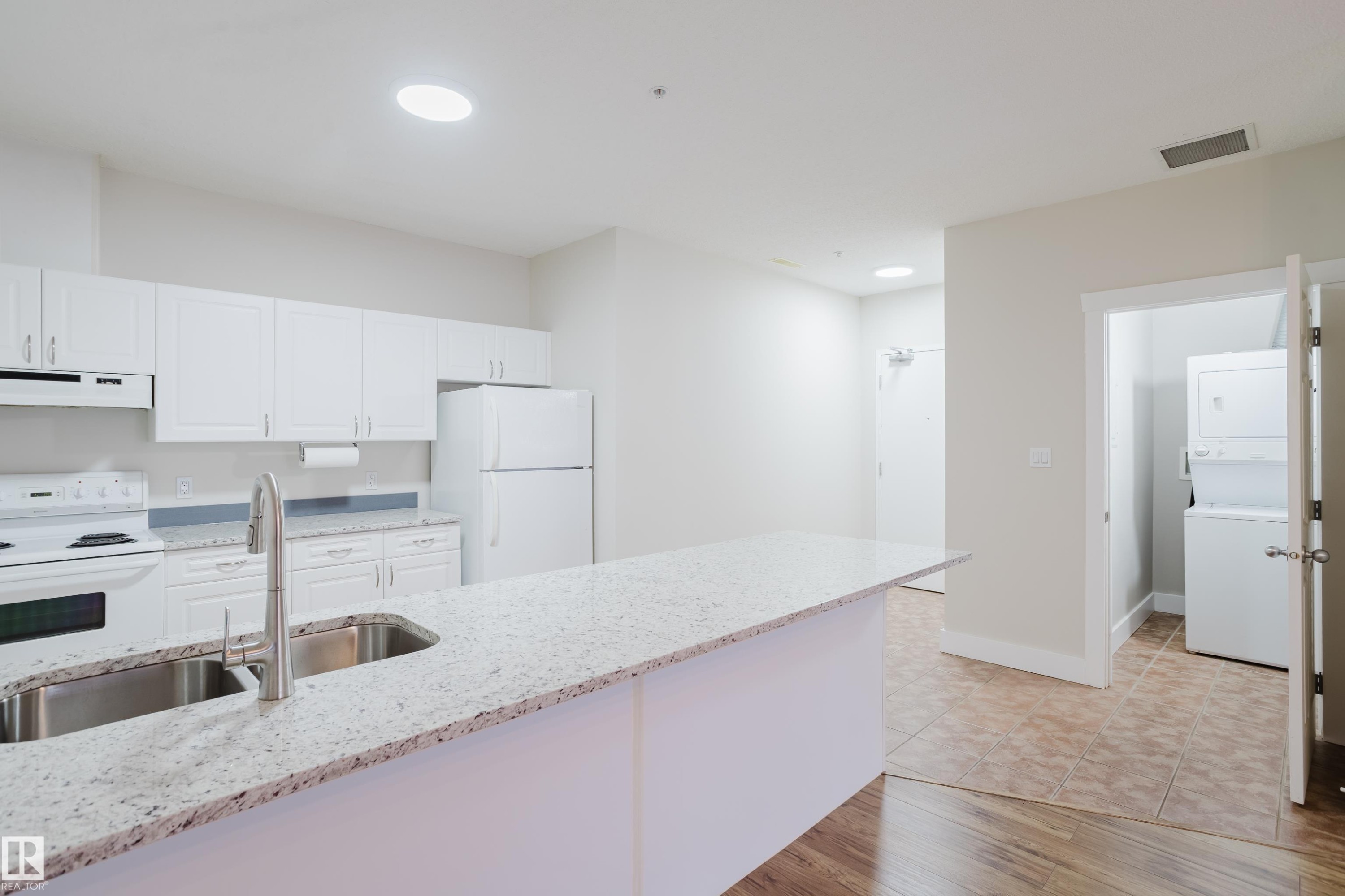 506 9919 105 Street, Edmonton, AB - Indoor Photo Showing Kitchen With Double Sink