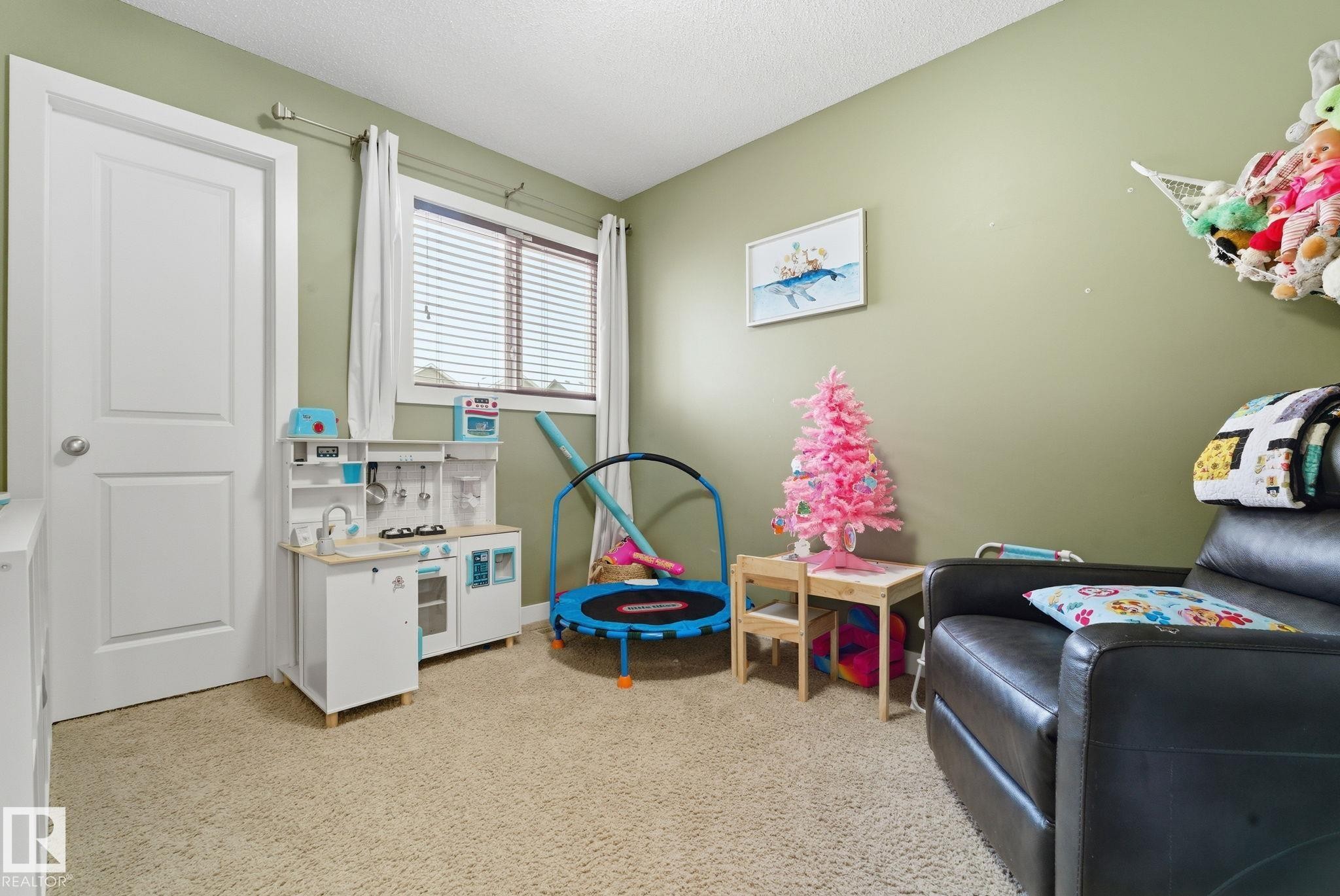 1711 56 Street Sw, Edmonton, AB - Indoor