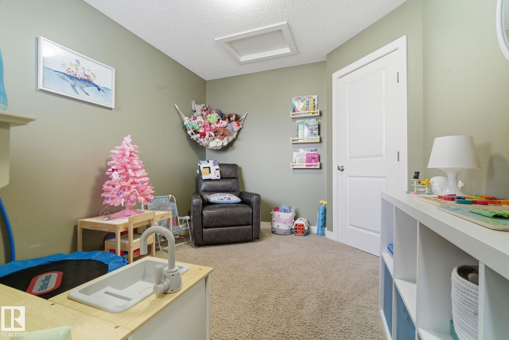 1711 56 Street Sw, Edmonton, AB - Indoor