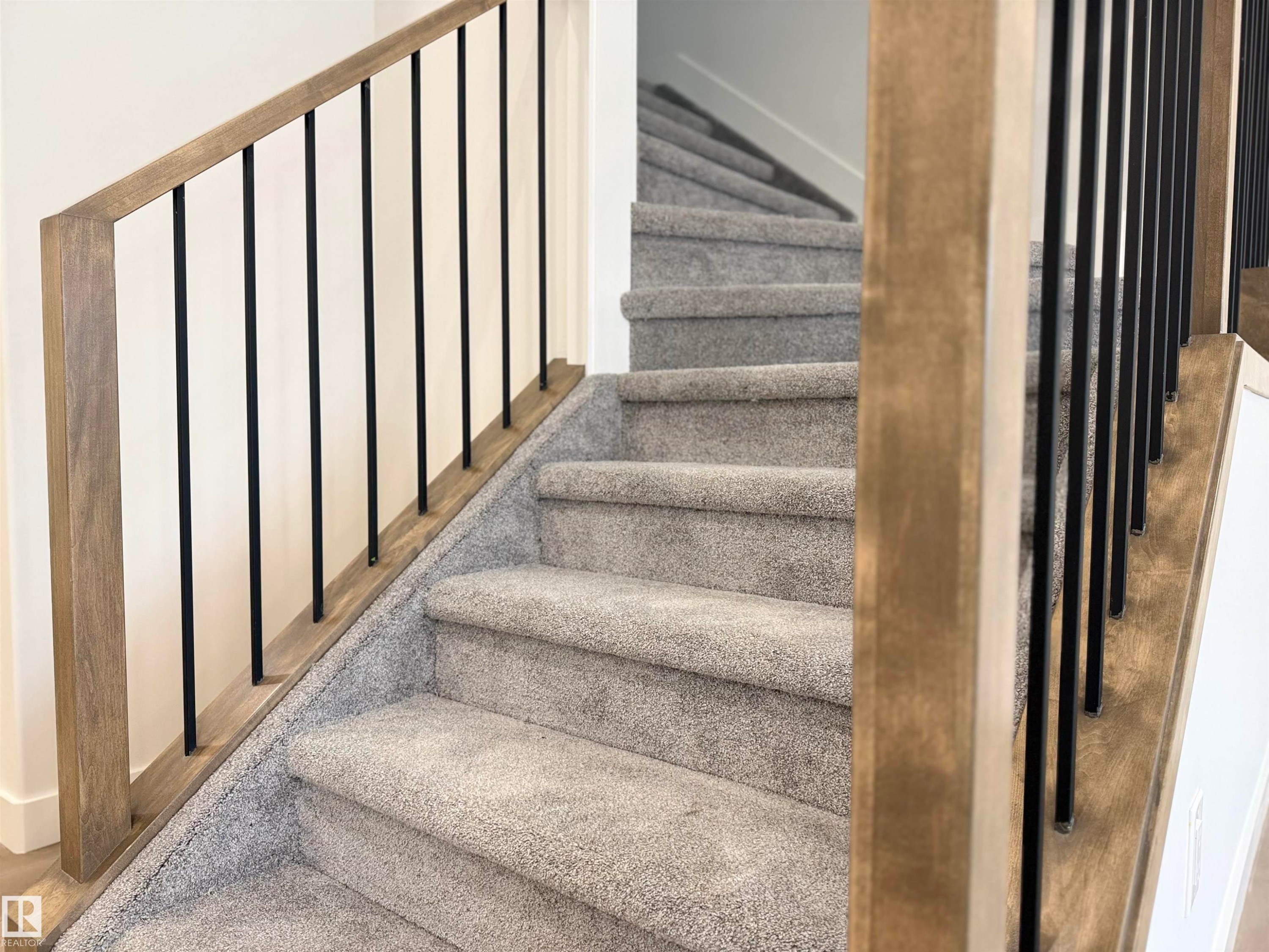 View of staircase - 3158 Magpie Way, Edmonton, AB - Indoor Photo Showing Other Room