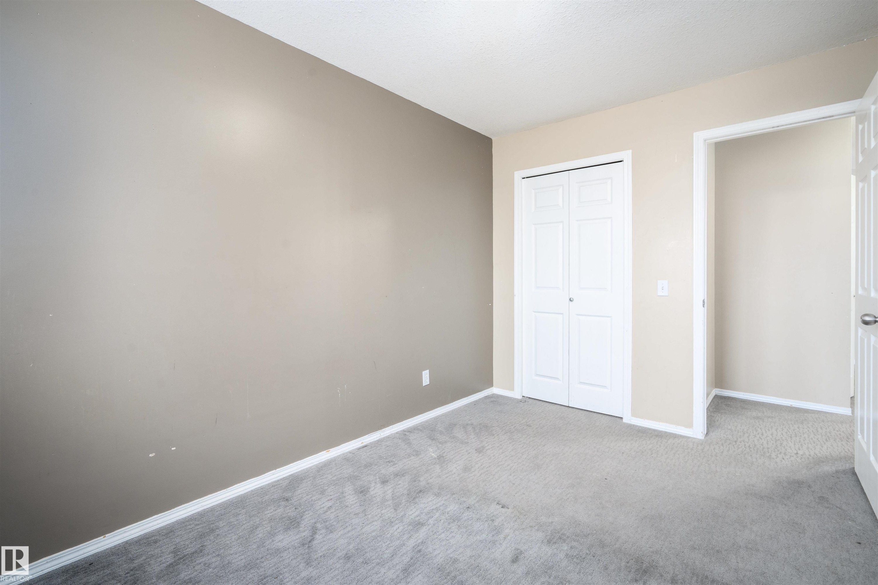 111 230 Edwards Drive, Edmonton, AB - Indoor Photo Showing Other Room