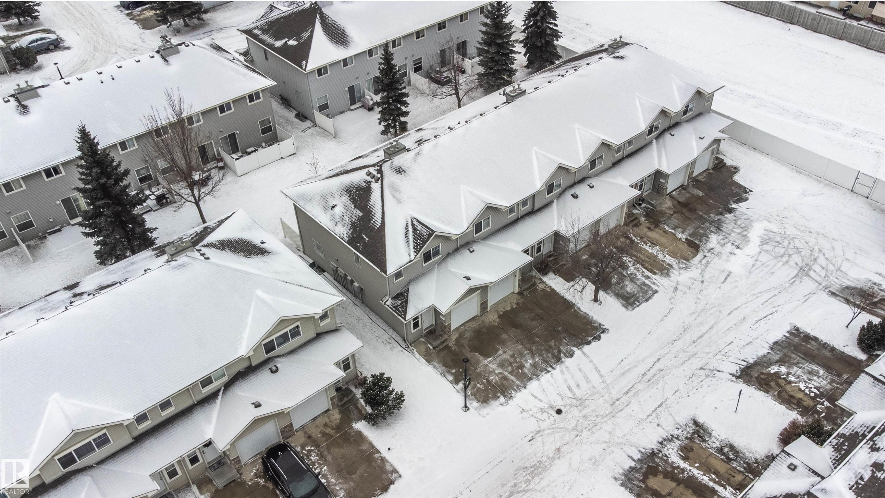 111 230 Edwards Drive, Edmonton, AB - Outdoor With View