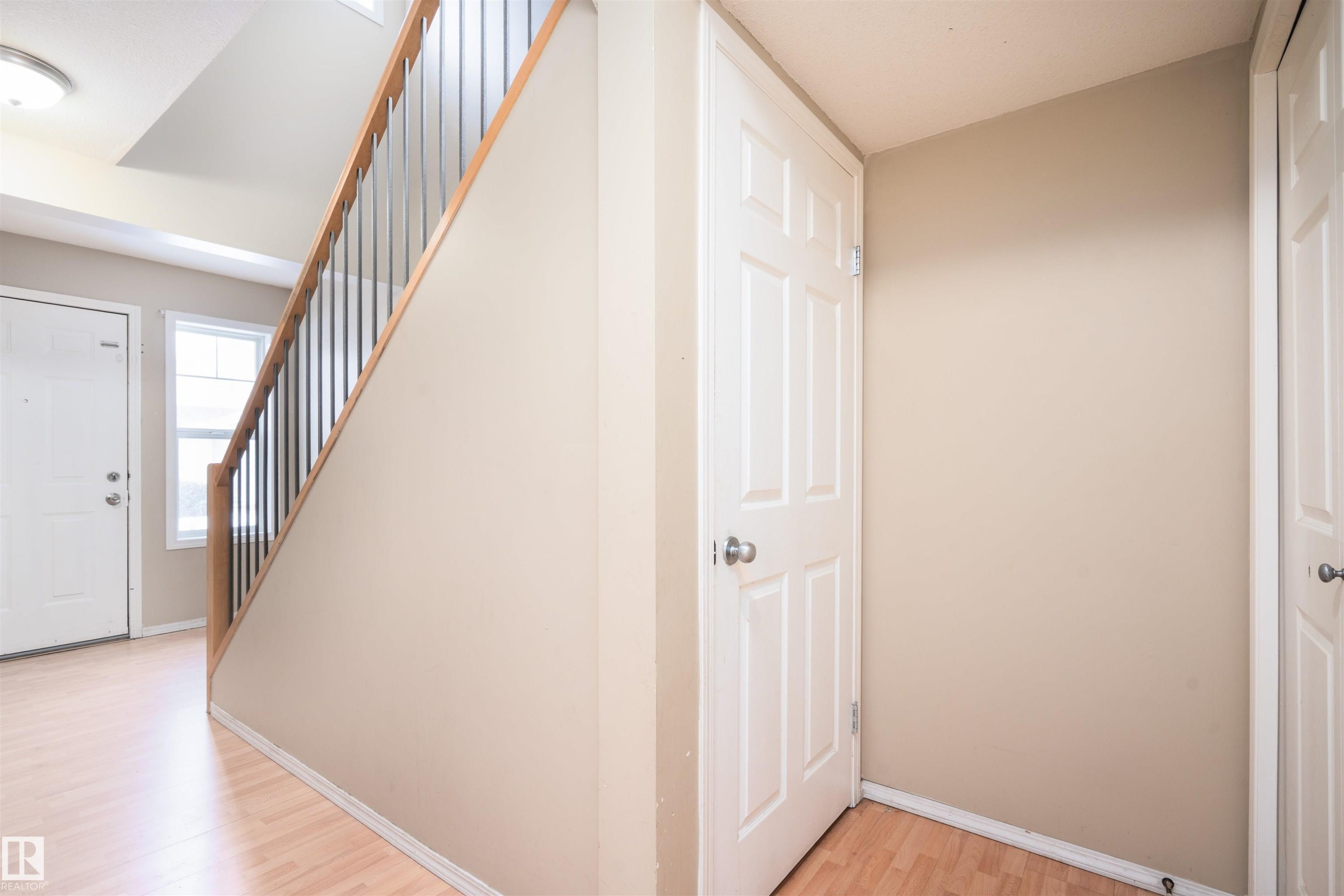 111 230 Edwards Drive, Edmonton, AB - Indoor Photo Showing Other Room