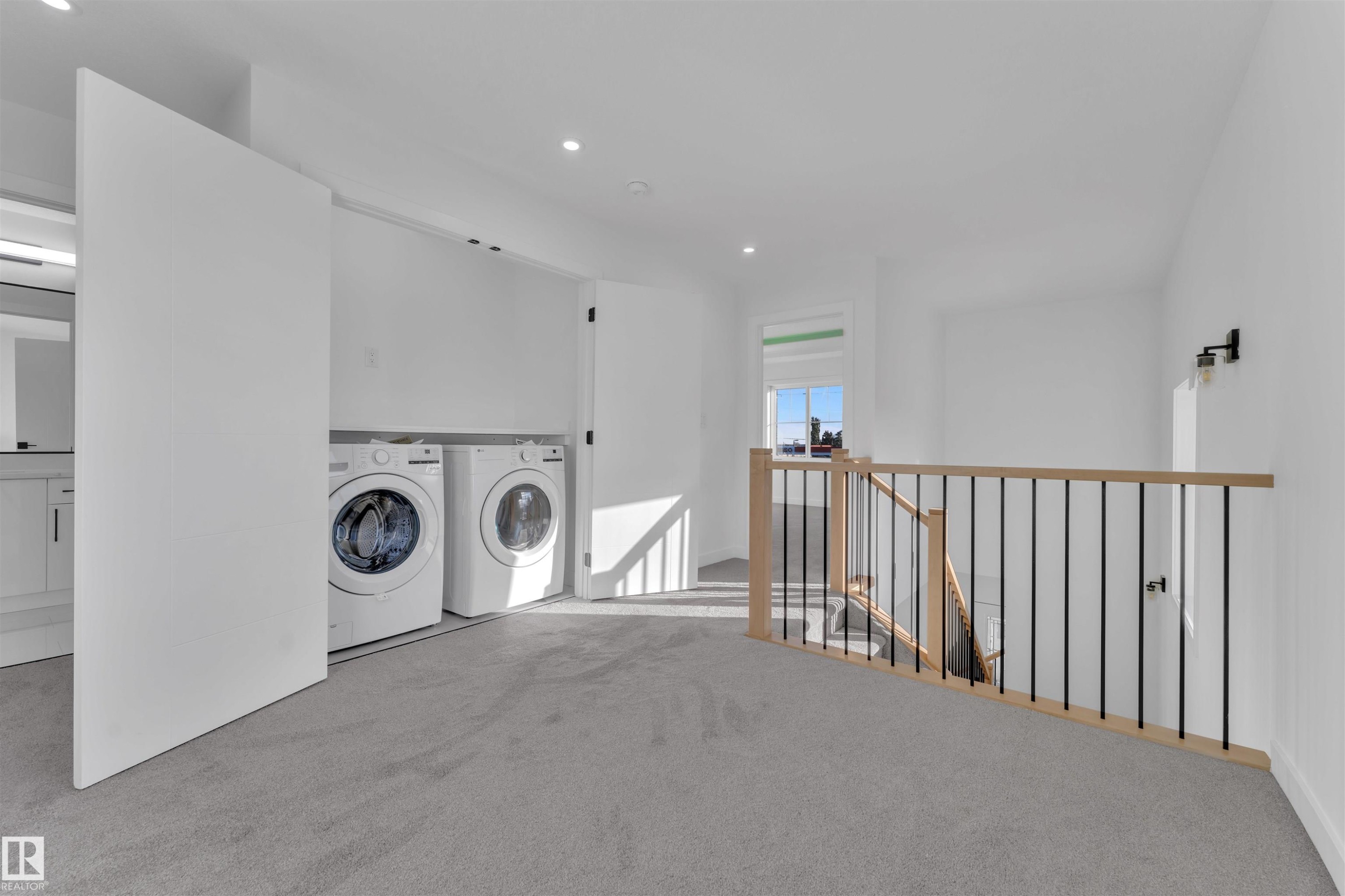 9652 63 Ave, Edmonton, AB - Indoor Photo Showing Laundry Room