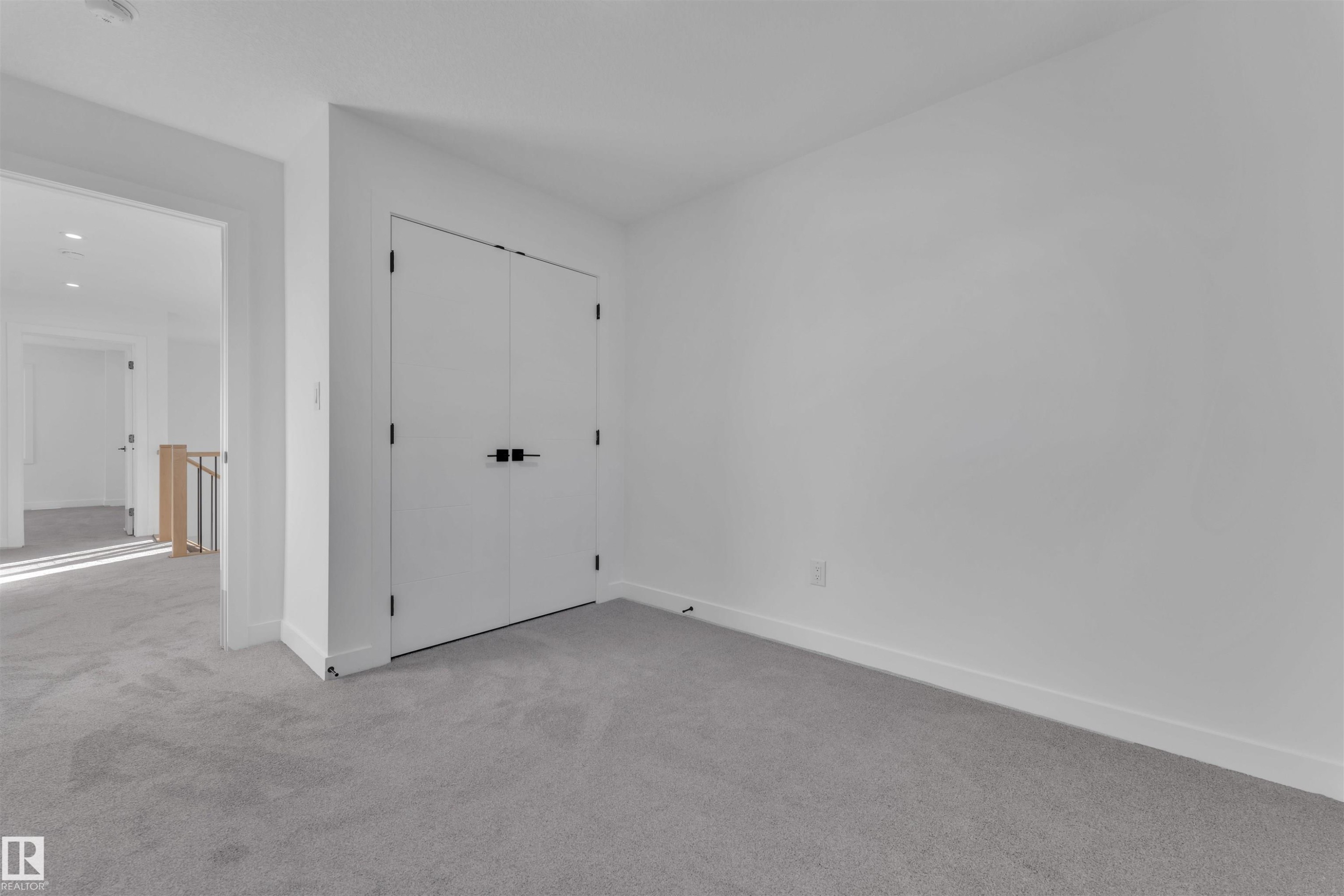 9652 63 Ave, Edmonton, AB - Indoor Photo Showing Other Room