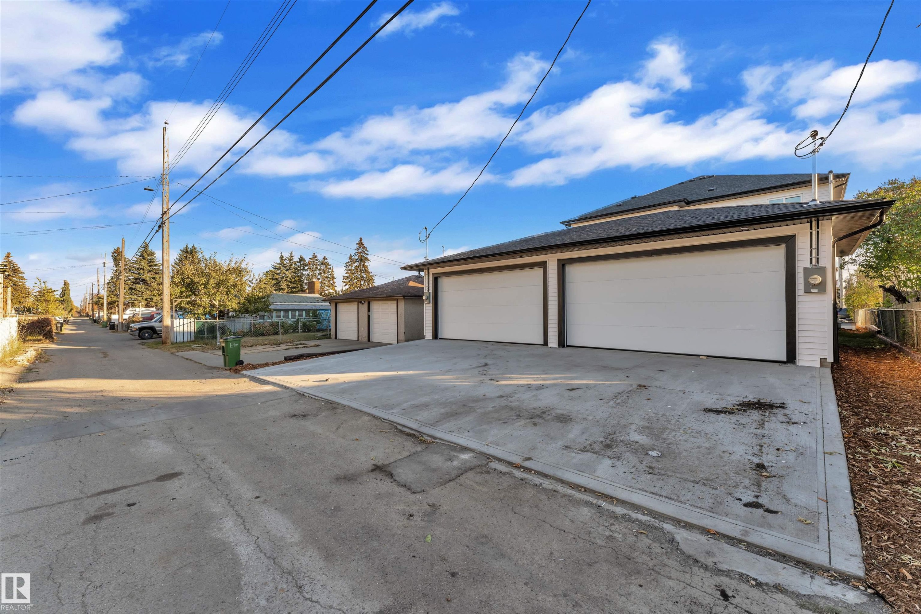 9652 63 Ave, Edmonton, AB - Outdoor