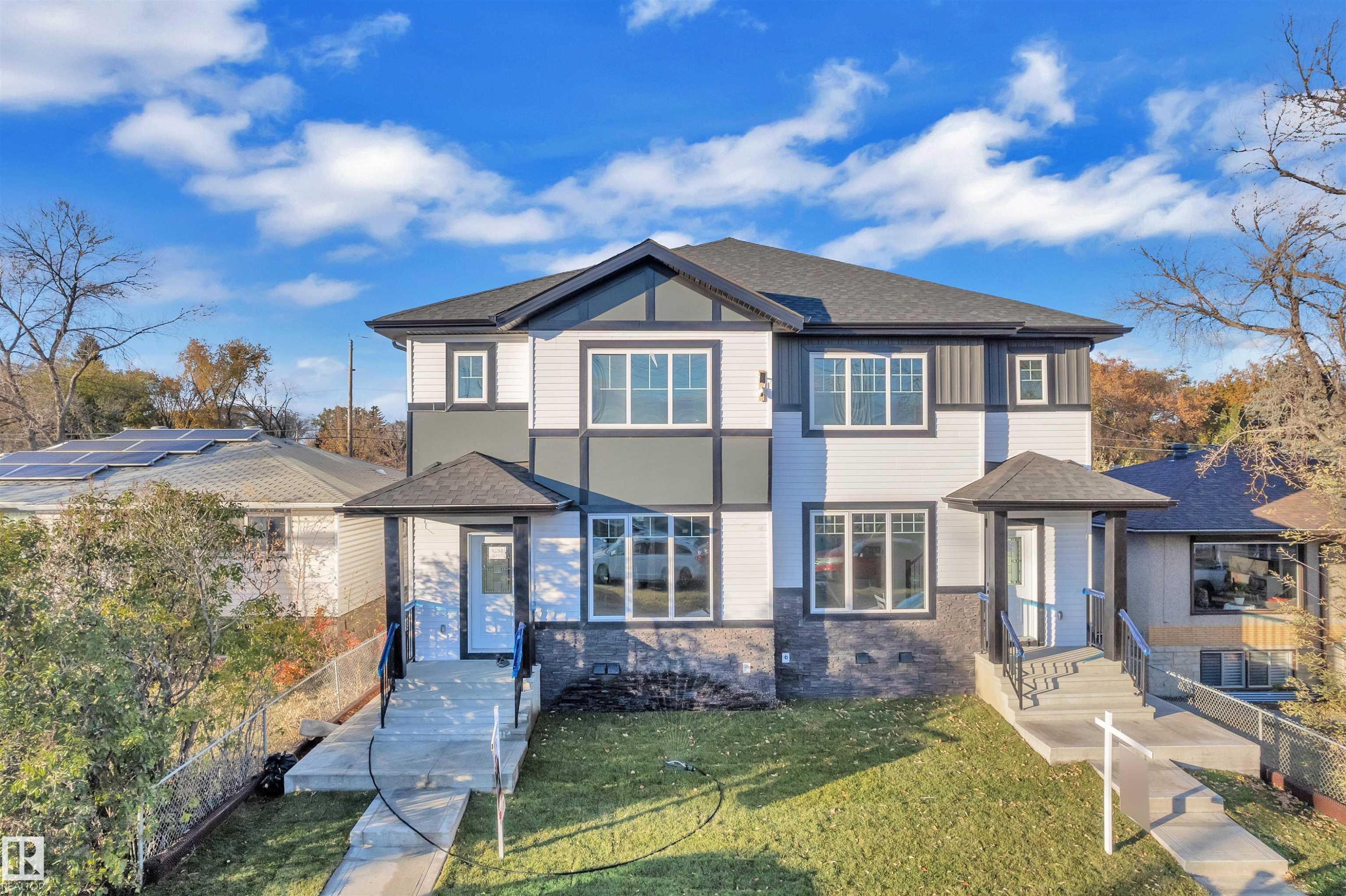 9652 63 Ave, Edmonton, AB - Outdoor With Facade