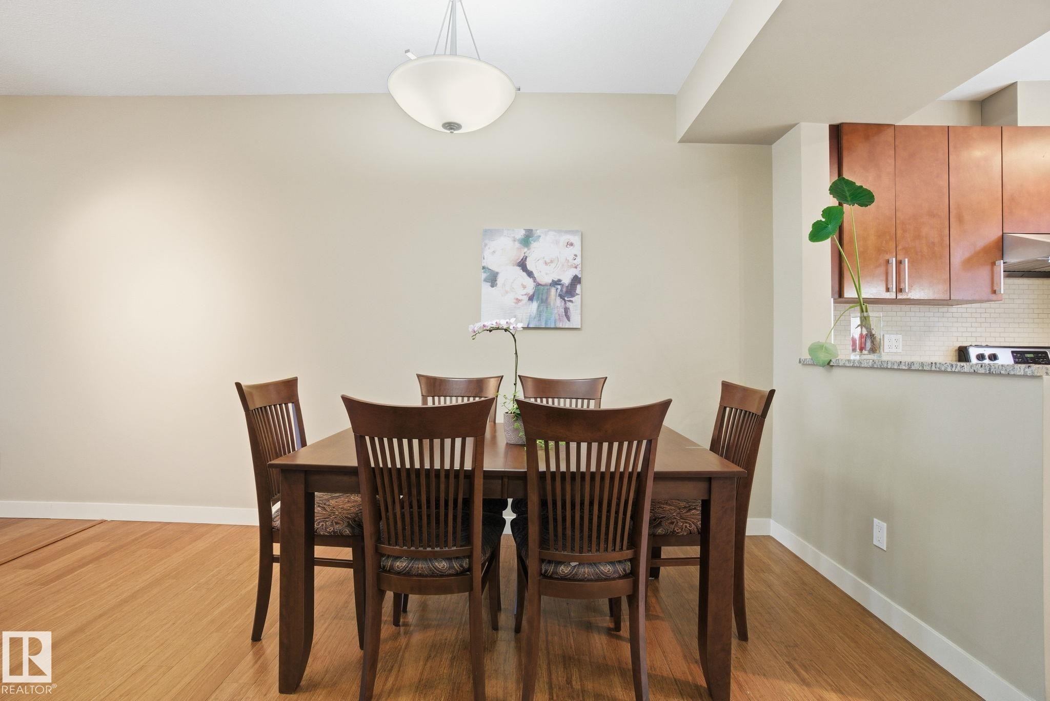 1633 Cunningham Way, Edmonton, AB - Indoor Photo Showing Dining Room