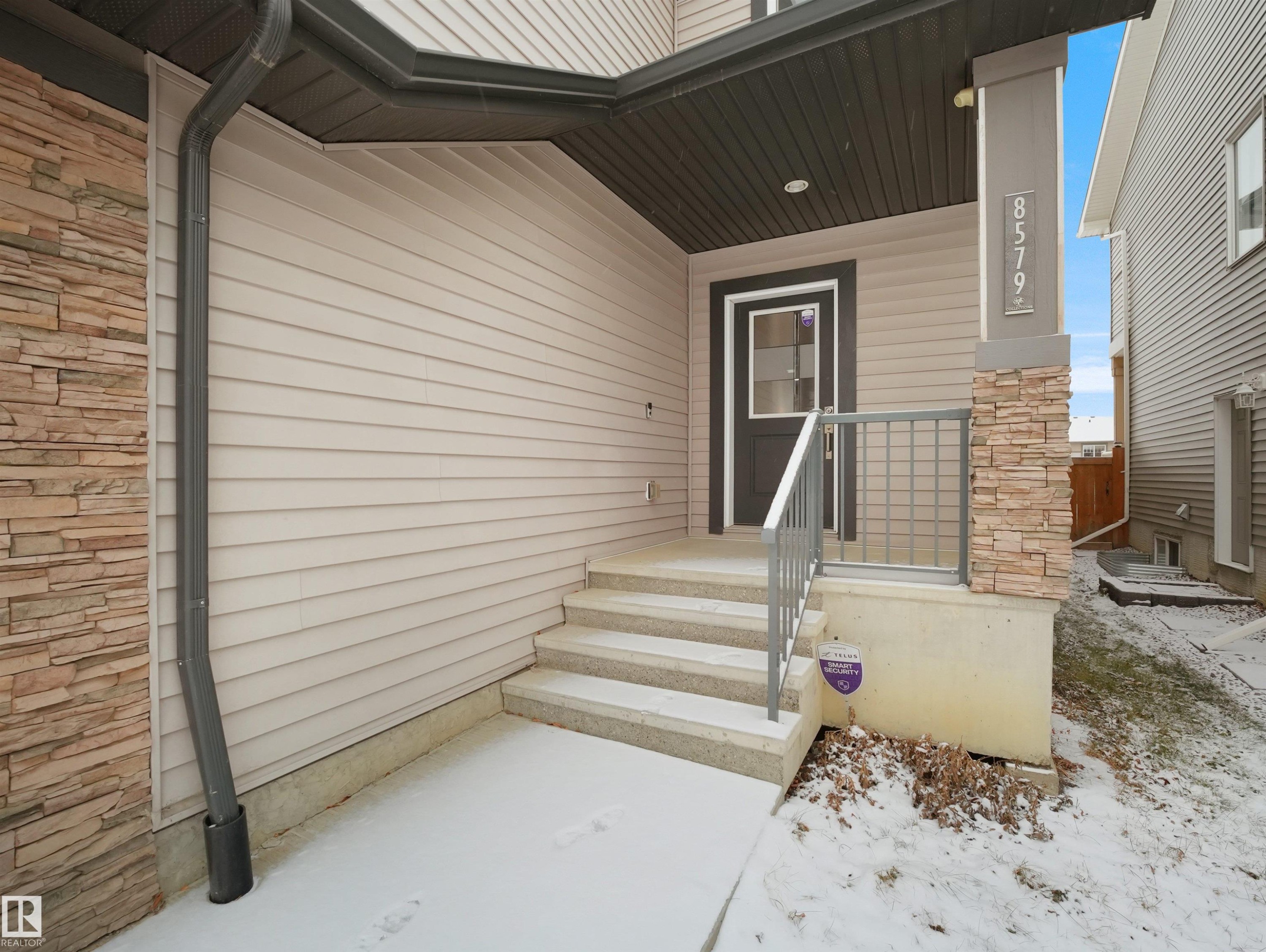 8579 Cushing Place, Edmonton, AB - Outdoor With Exterior