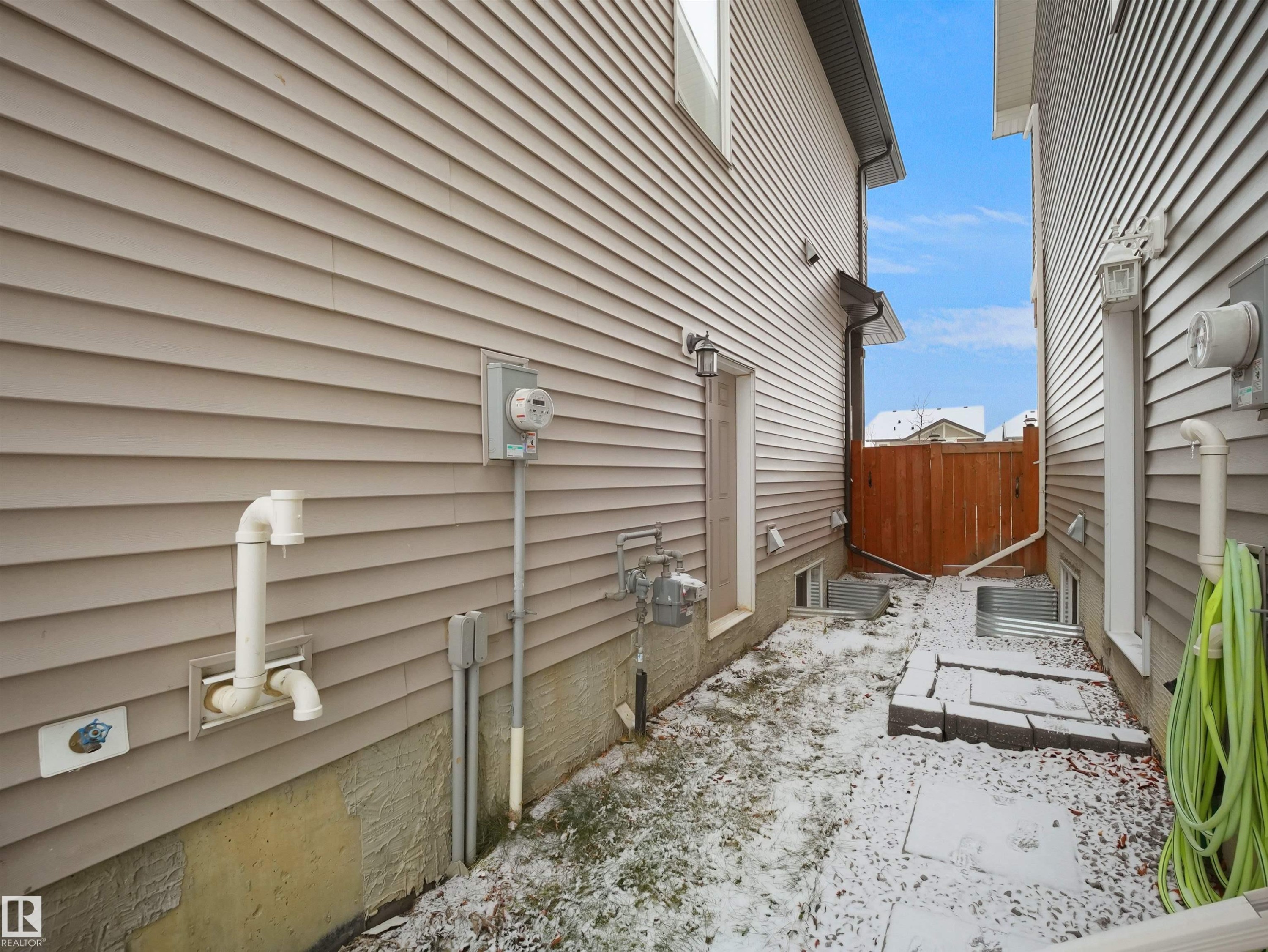 8579 Cushing Place, Edmonton, AB - Outdoor With Exterior