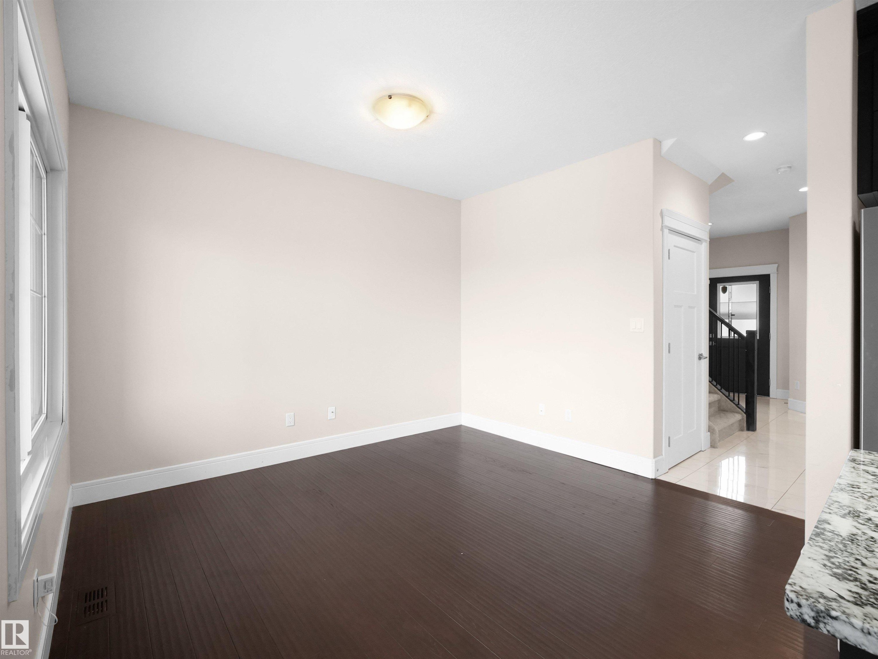 8579 Cushing Place, Edmonton, AB - Indoor Photo Showing Other Room