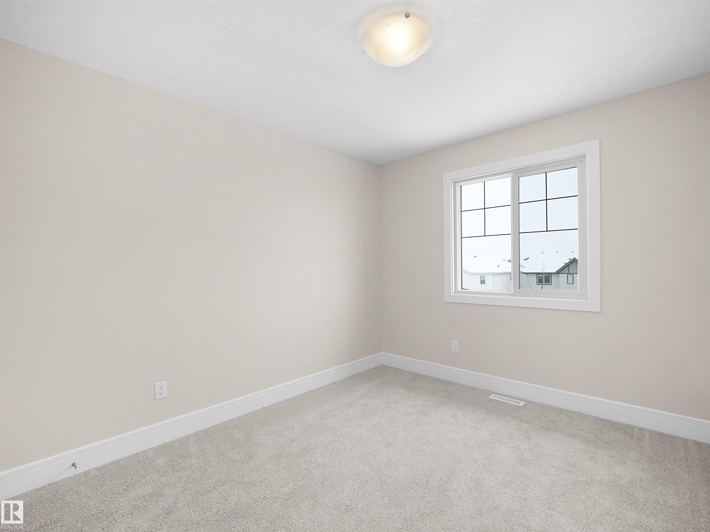 8579 Cushing Place, Edmonton, AB - Indoor Photo Showing Other Room
