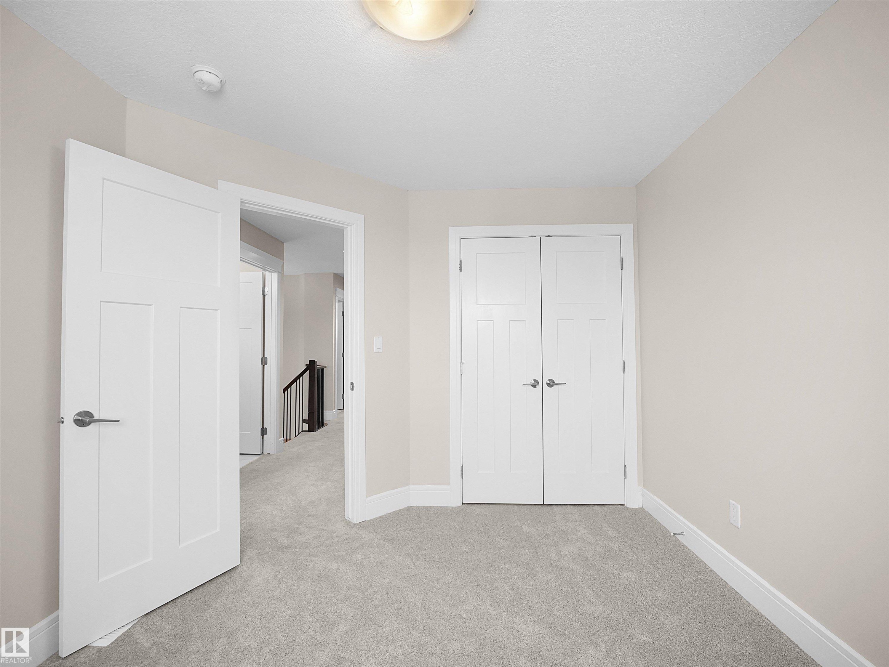 8579 Cushing Place, Edmonton, AB - Indoor Photo Showing Other Room