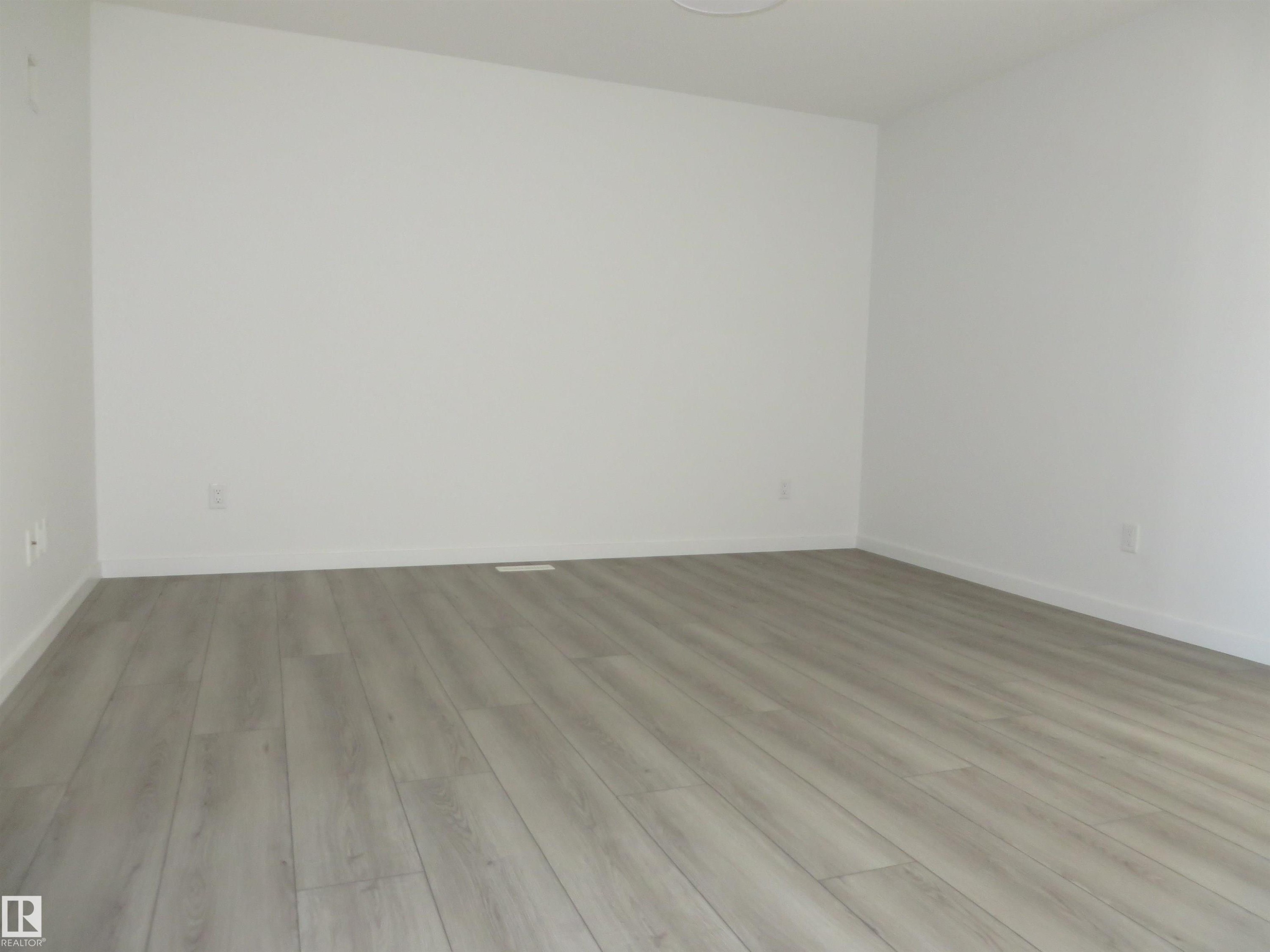 23 Sturtz Place, Leduc, AB - Indoor Photo Showing Other Room