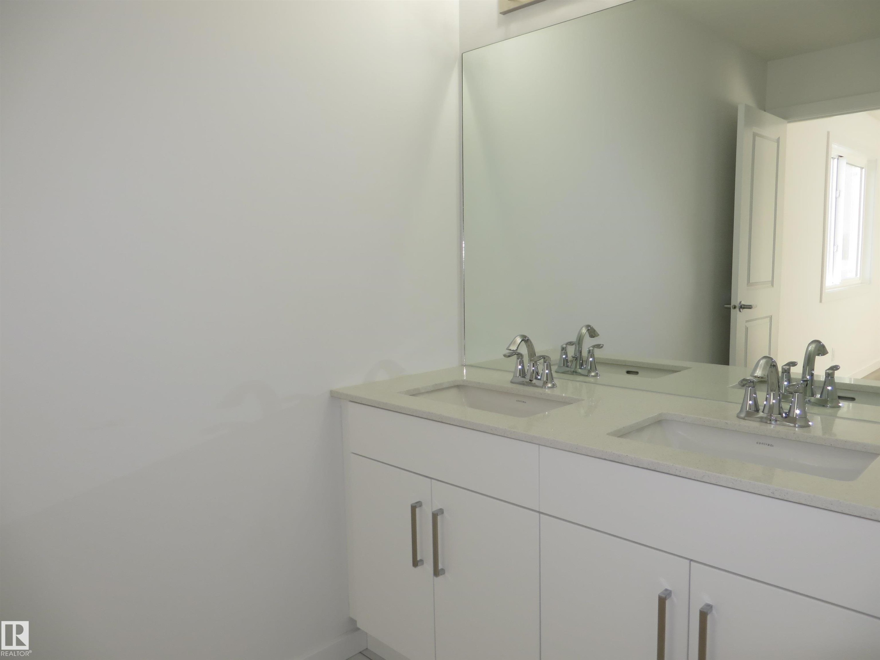 23 Sturtz Place, Leduc, AB - Indoor Photo Showing Bathroom