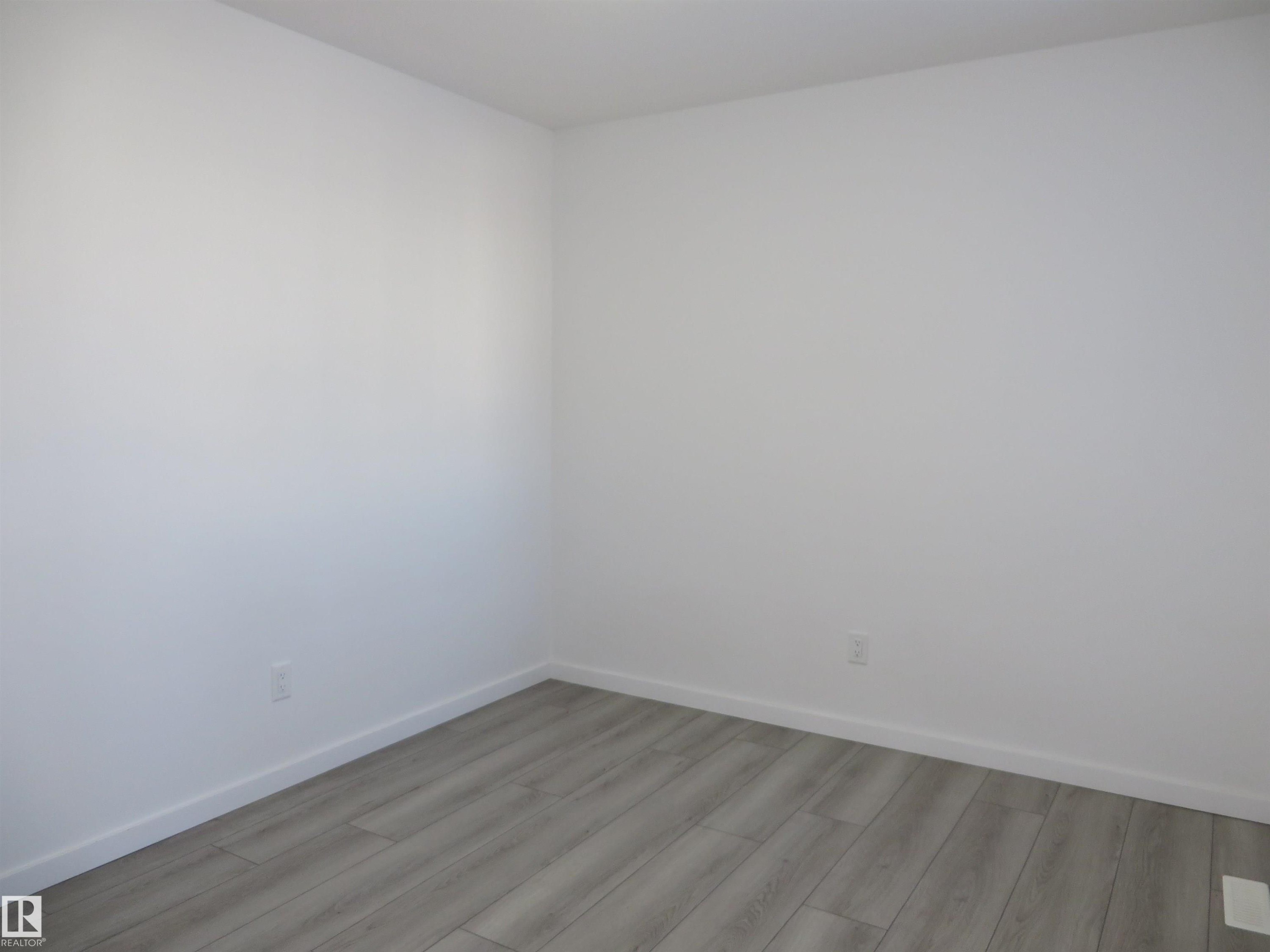 23 Sturtz Place, Leduc, AB - Indoor Photo Showing Other Room