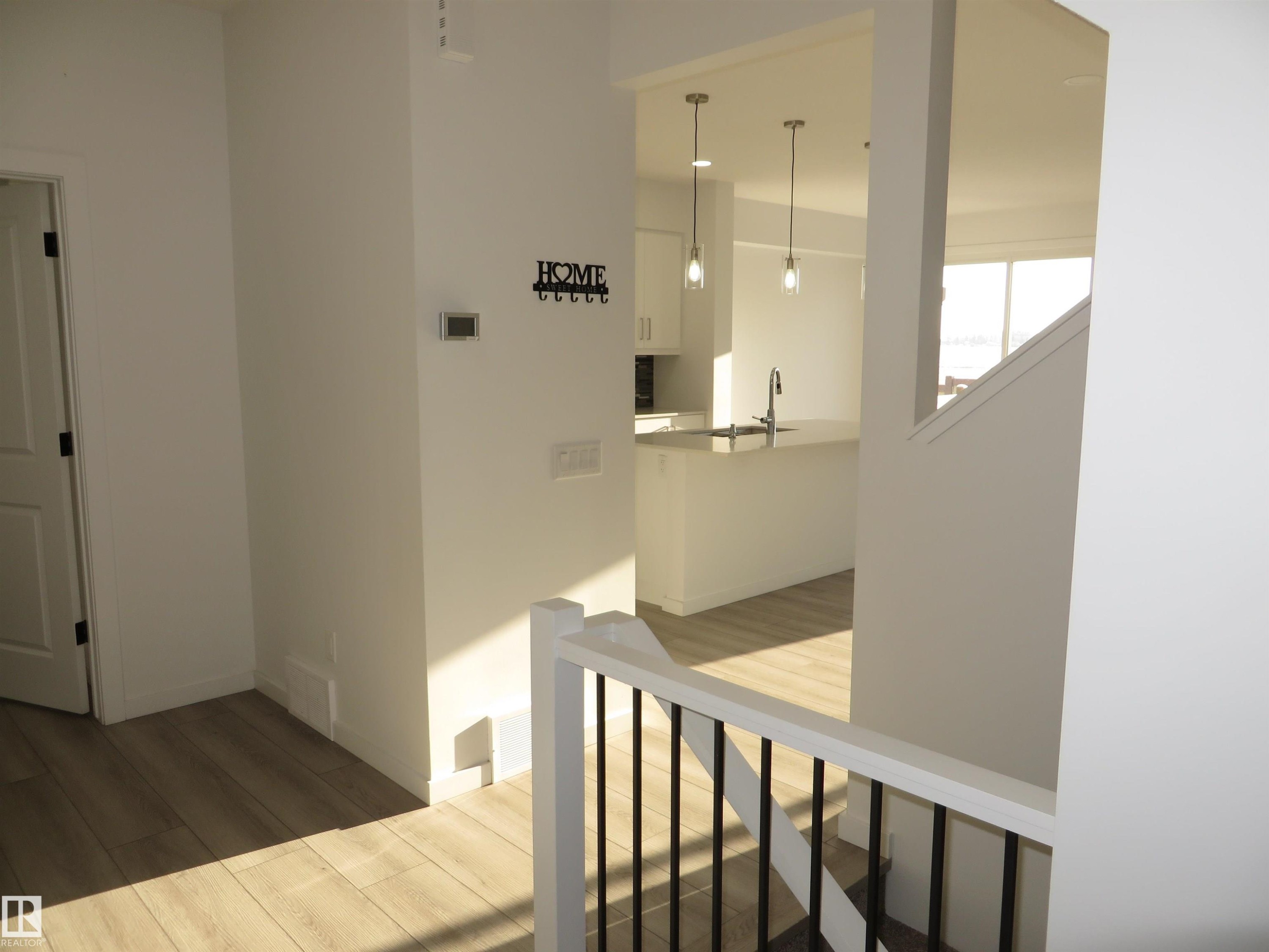 23 Sturtz Place, Leduc, AB - Indoor Photo Showing Other Room