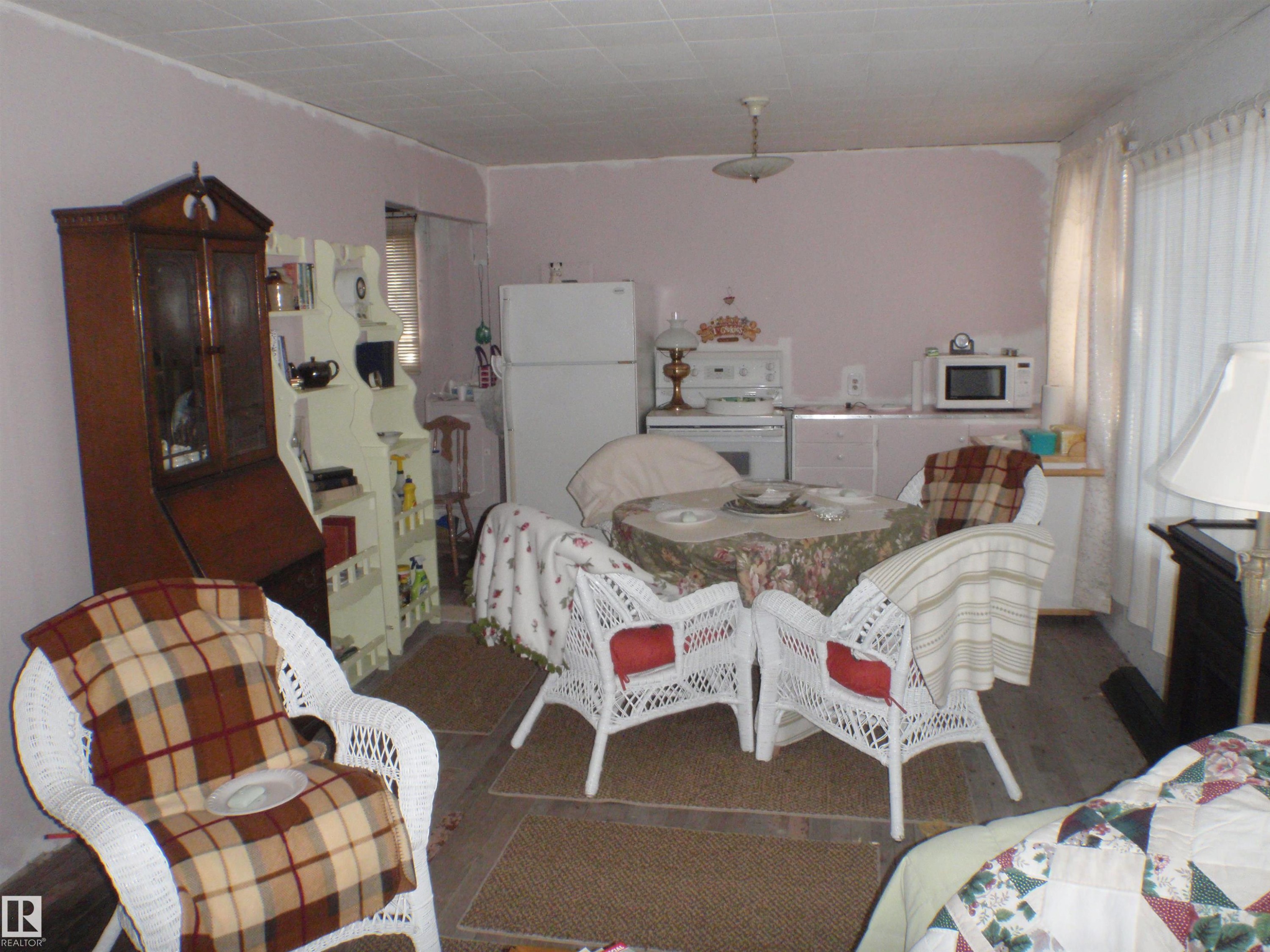 132 --5415 Twp Rd 594, Rural Barrhead County, AB