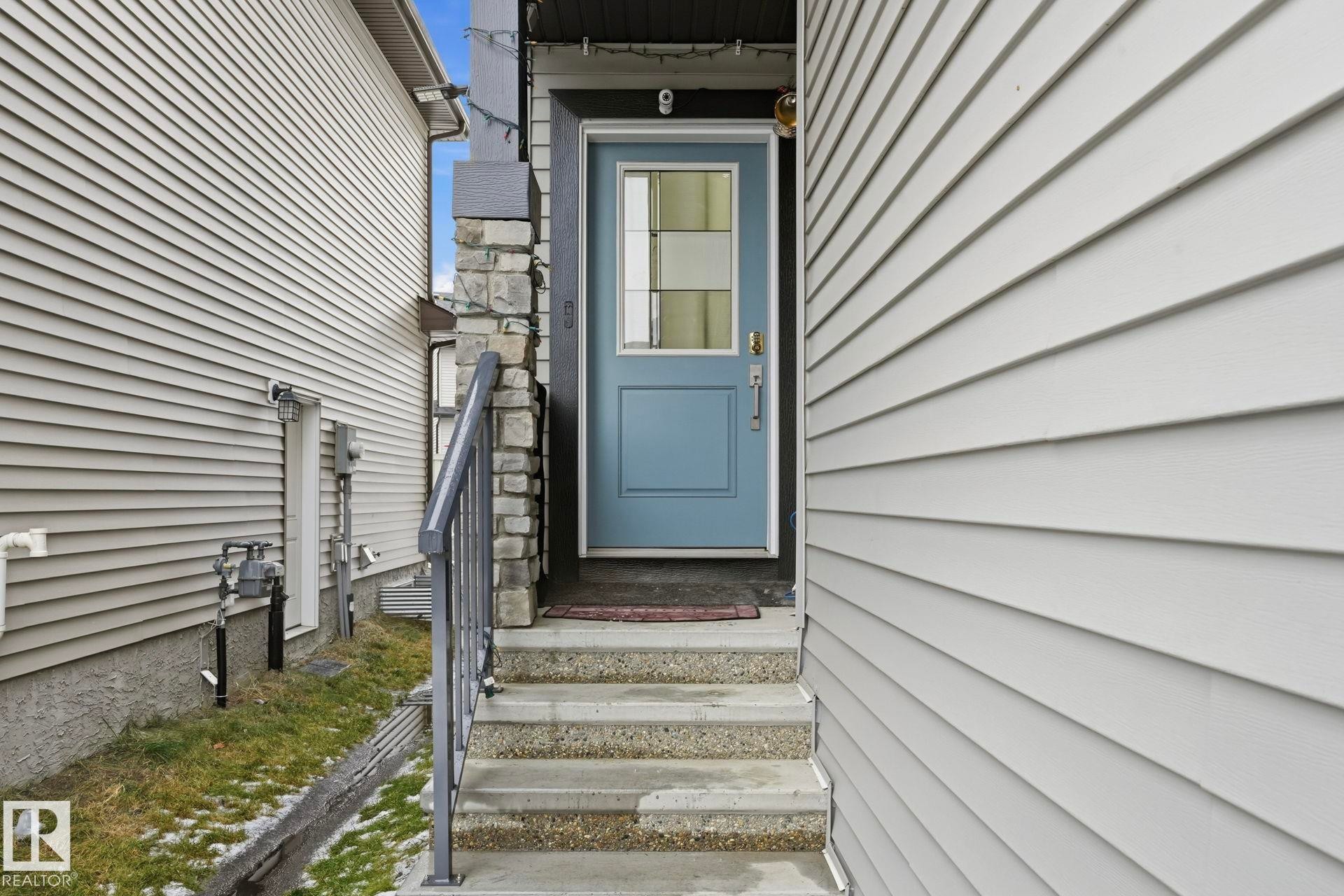 7212 Chivers Place, Edmonton, AB - Outdoor