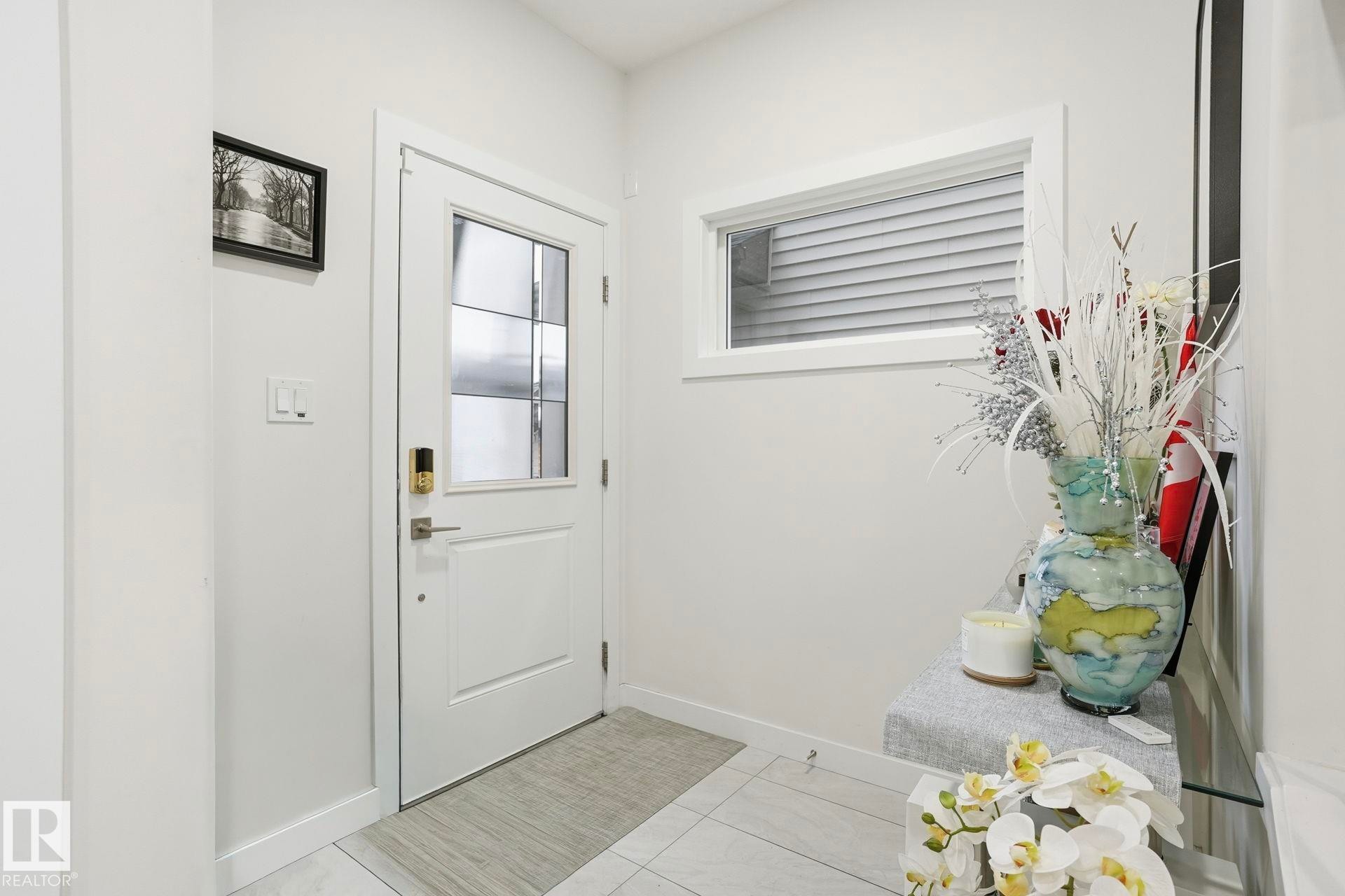 7212 Chivers Place, Edmonton, AB - Indoor Photo Showing Other Room