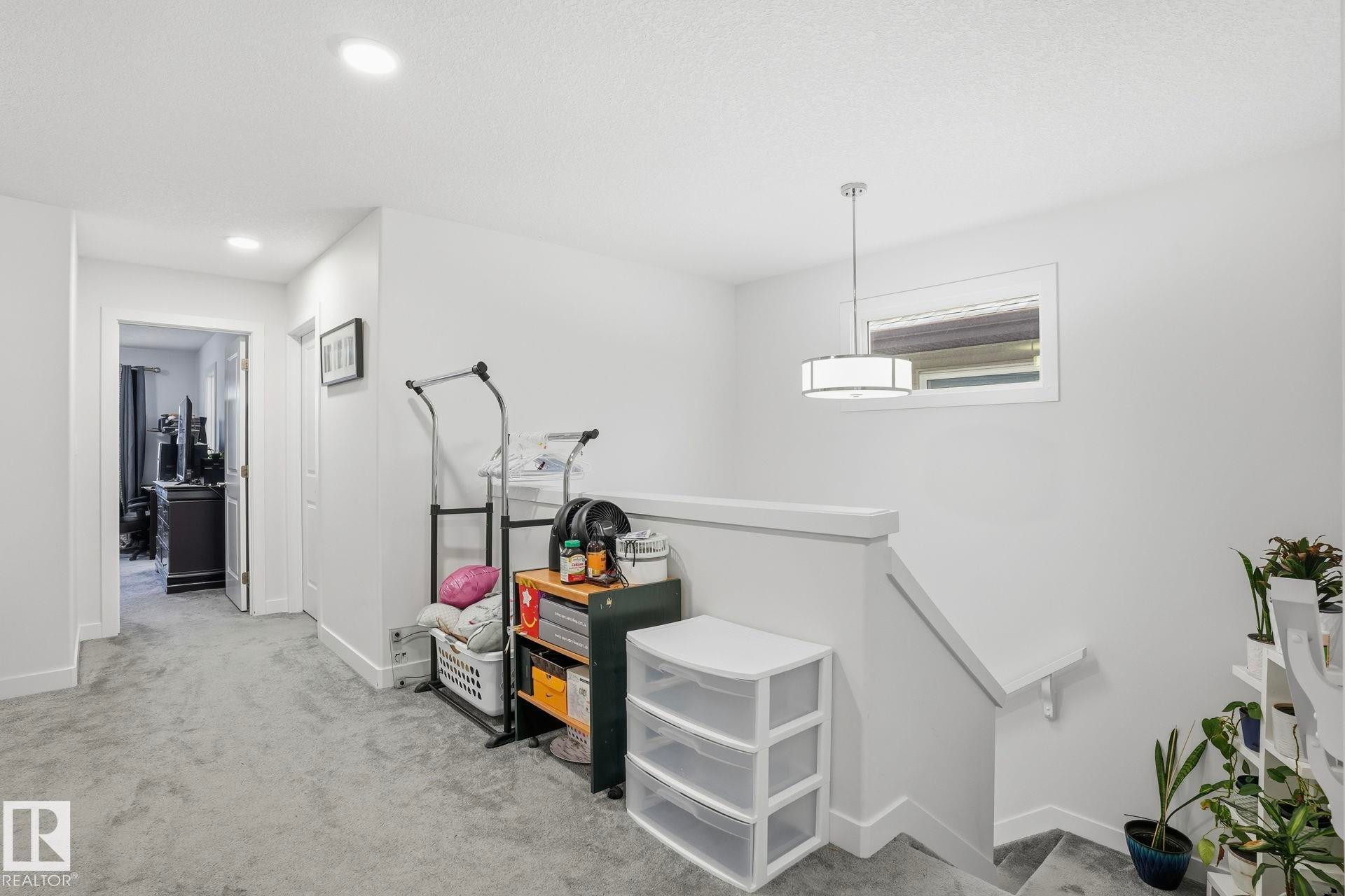 7212 Chivers Place, Edmonton, AB - Indoor Photo Showing Other Room