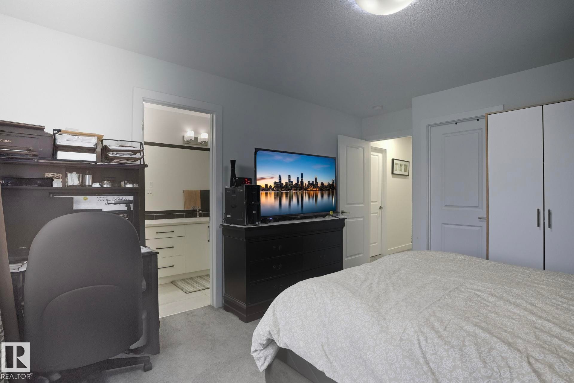 7212 Chivers Place, Edmonton, AB - Indoor Photo Showing Bedroom