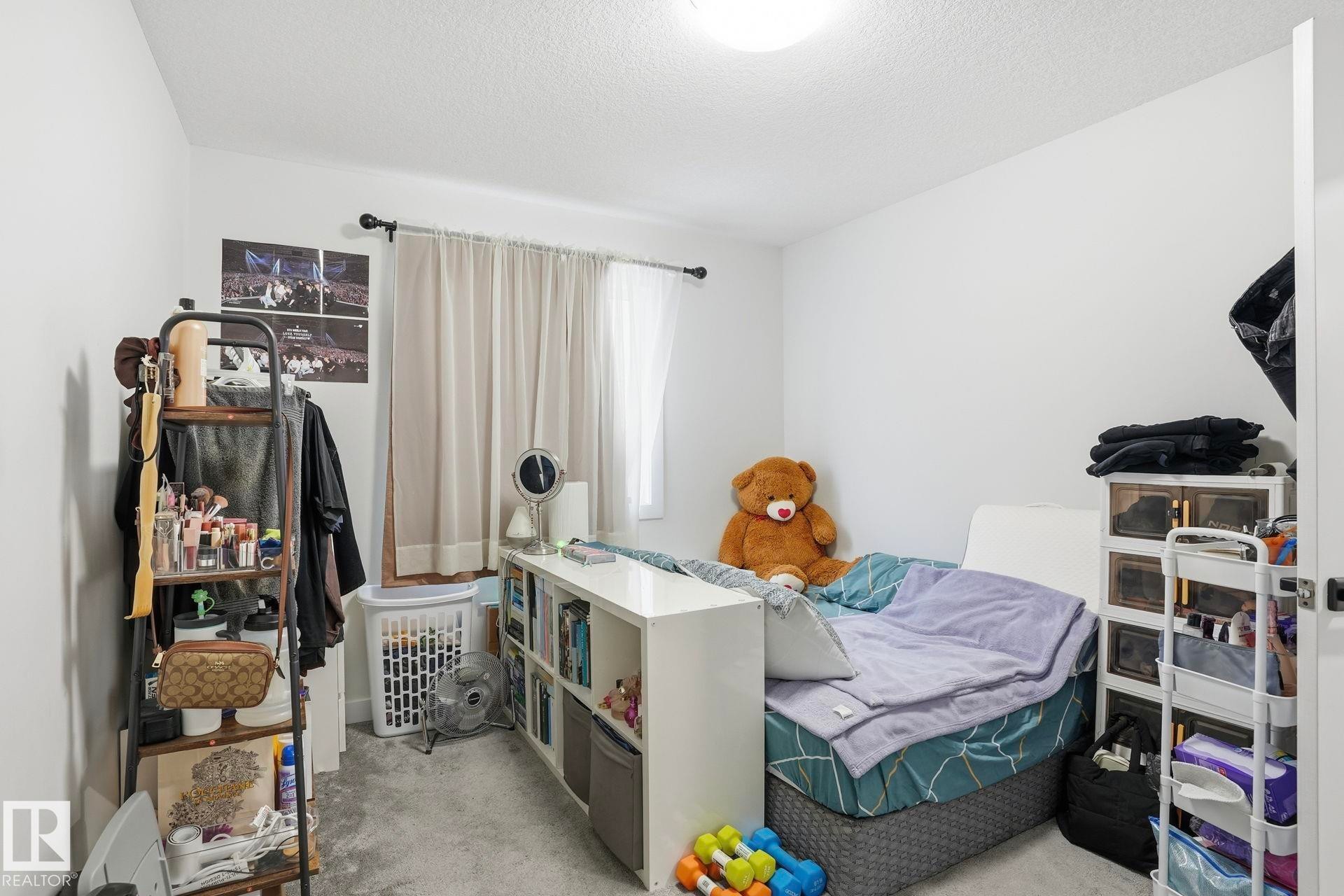 7212 Chivers Place, Edmonton, AB - Indoor Photo Showing Other Room