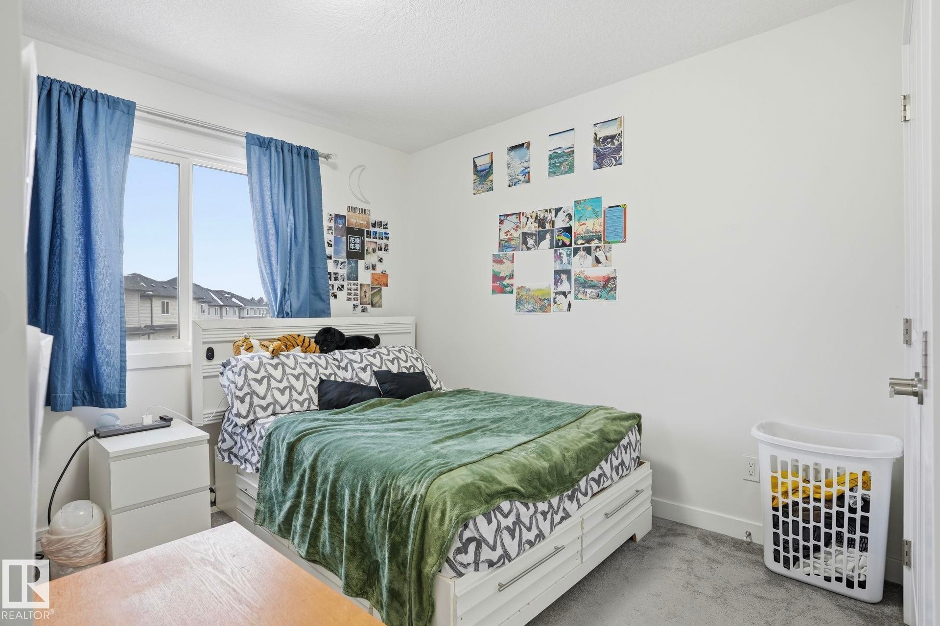 7212 Chivers Place, Edmonton, AB - Indoor Photo Showing Bedroom