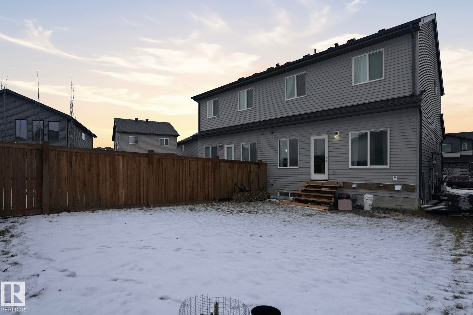 7212 Chivers Place, Edmonton, AB - Outdoor