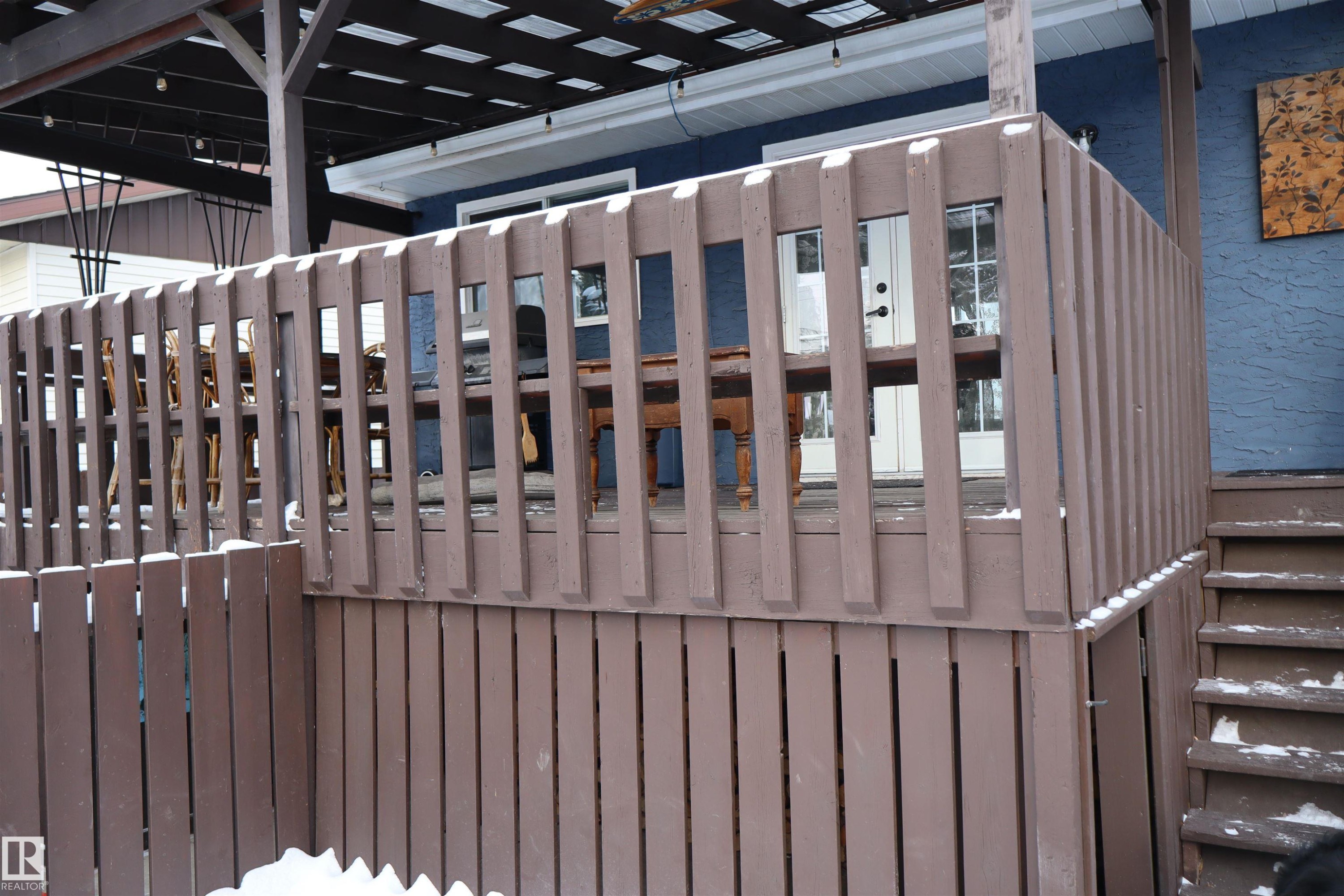 View of gate - 4505 58 Avenue, Barrhead, AB - Outdoor