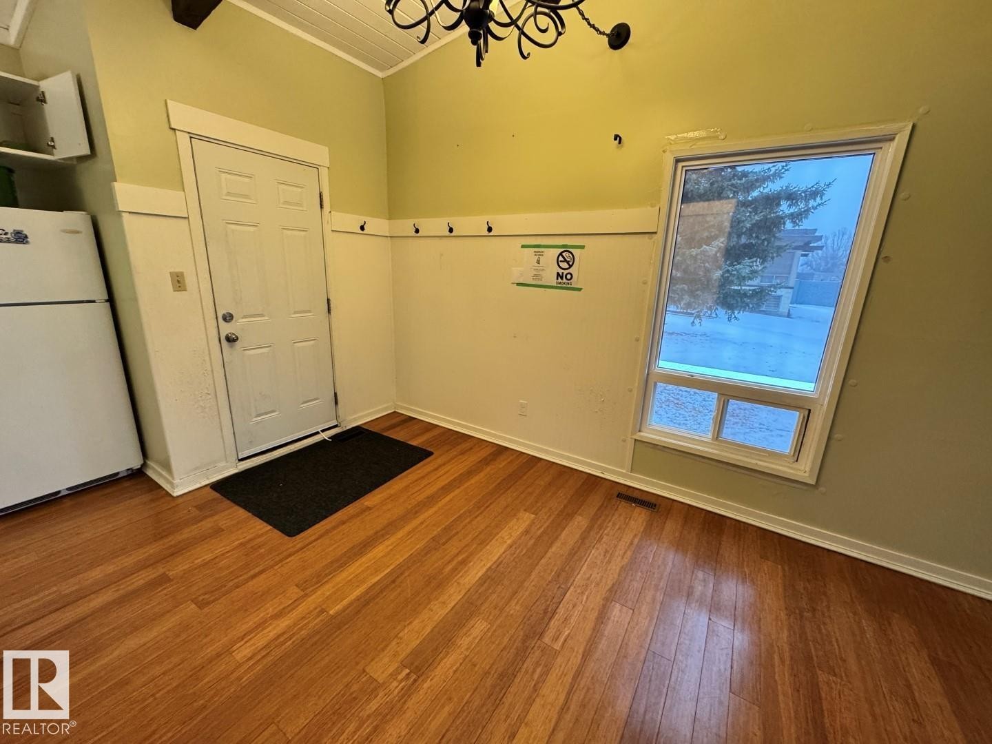 456 Lee Ridge Road, Edmonton, AB - Indoor Photo Showing Other Room