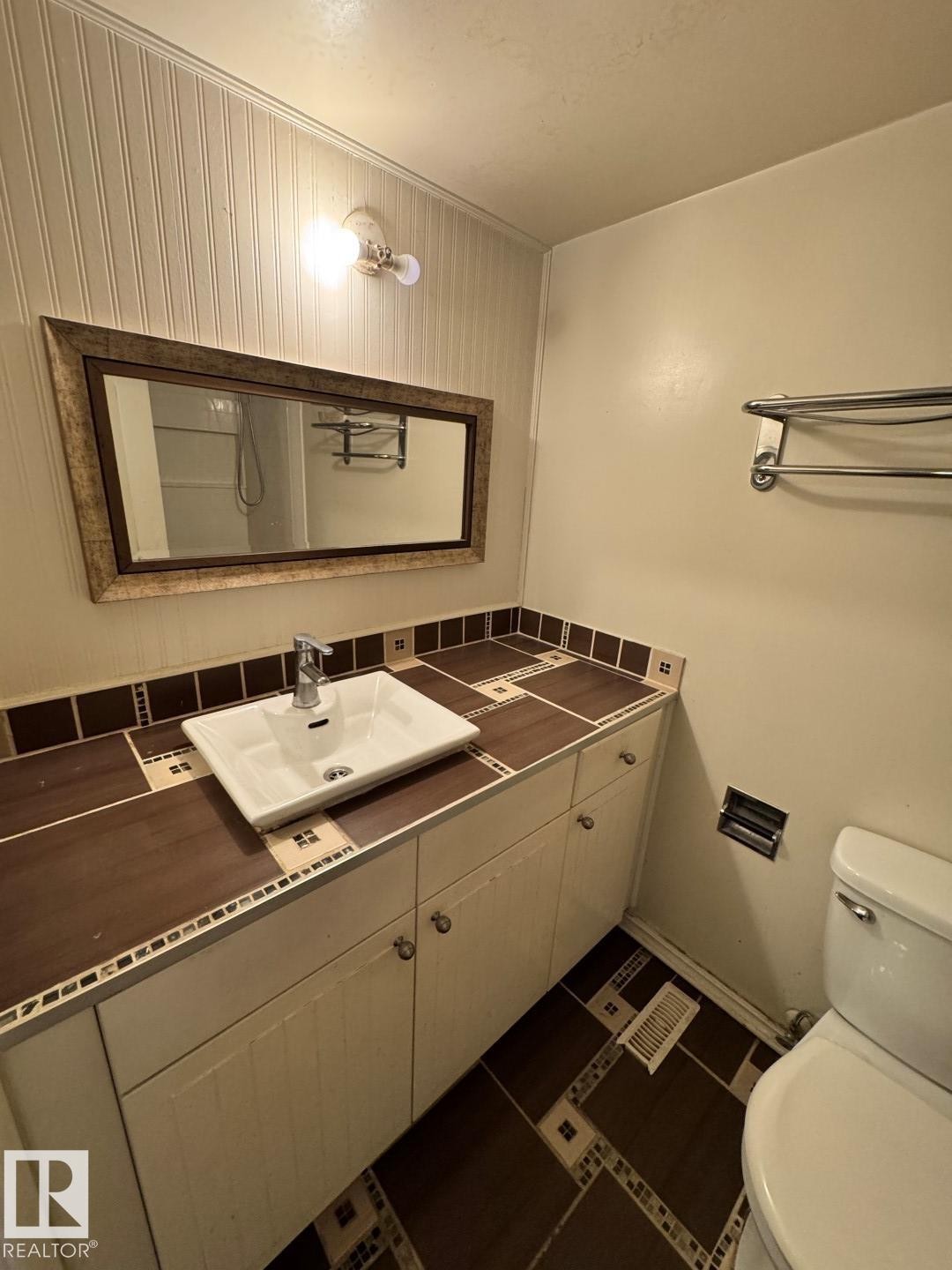 456 Lee Ridge Road, Edmonton, AB - Indoor Photo Showing Bathroom