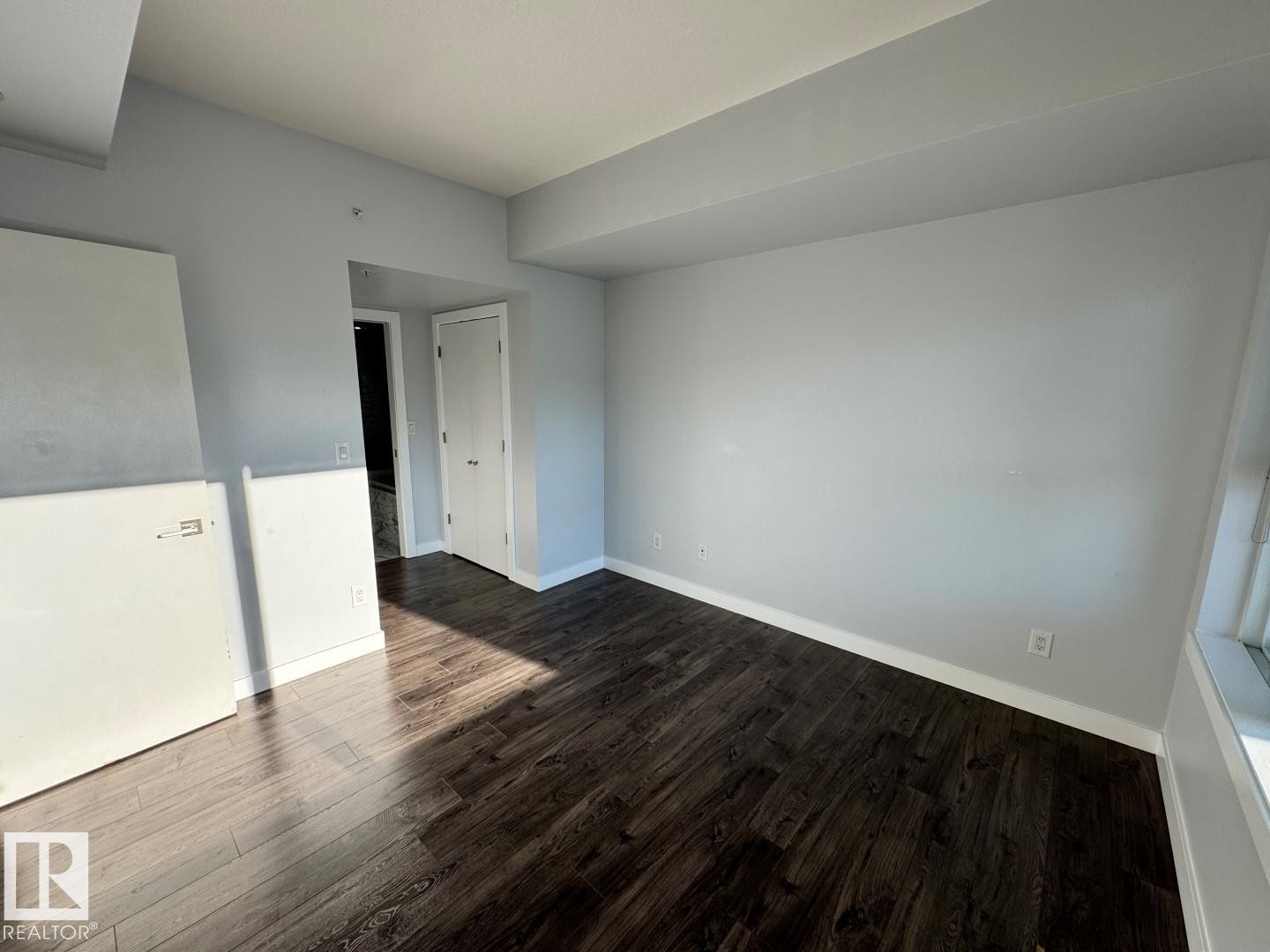 609 2606 109 Street, Edmonton, AB - Indoor Photo Showing Other Room
