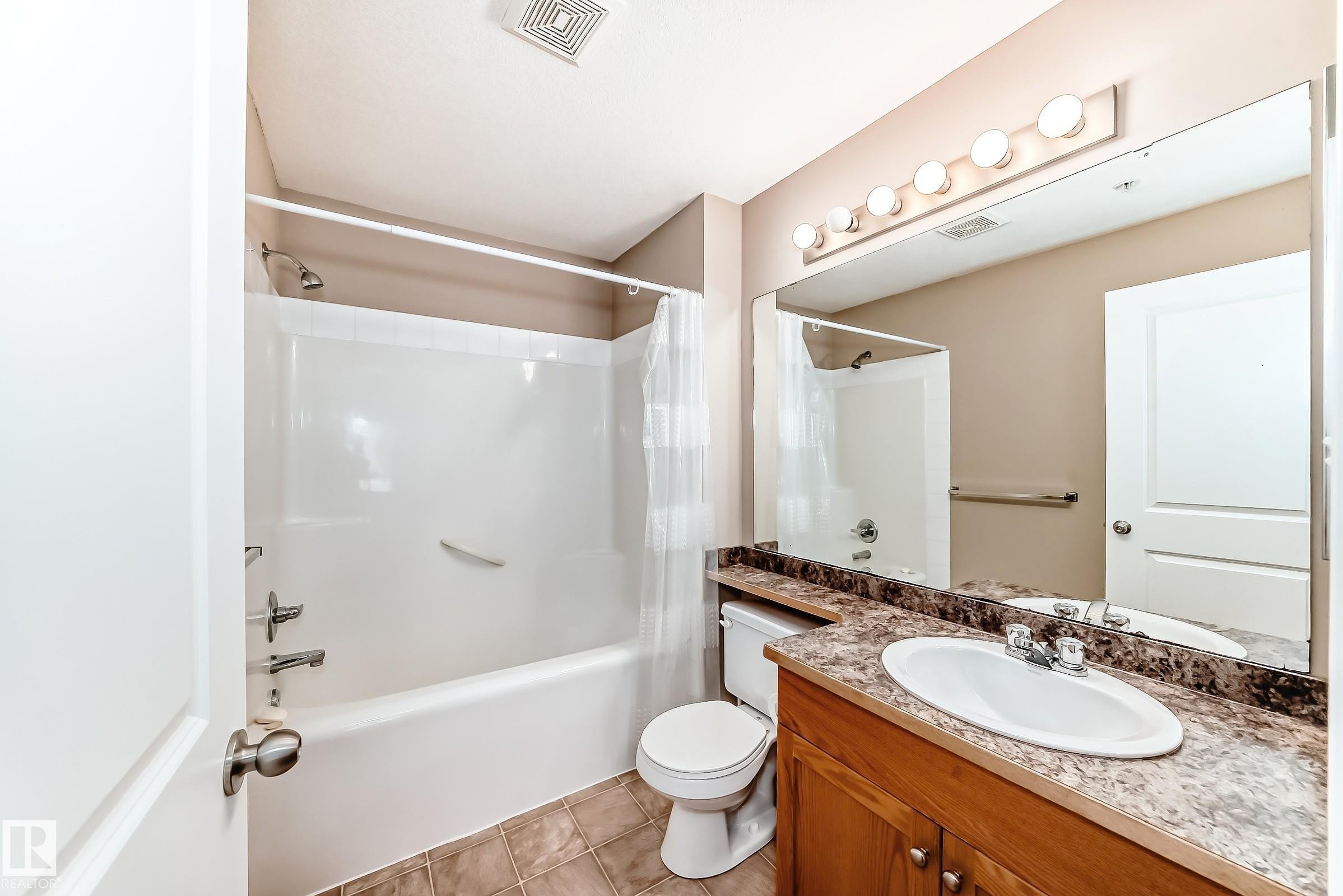 223 5350 199 Street, Edmonton, AB - Indoor Photo Showing Bathroom