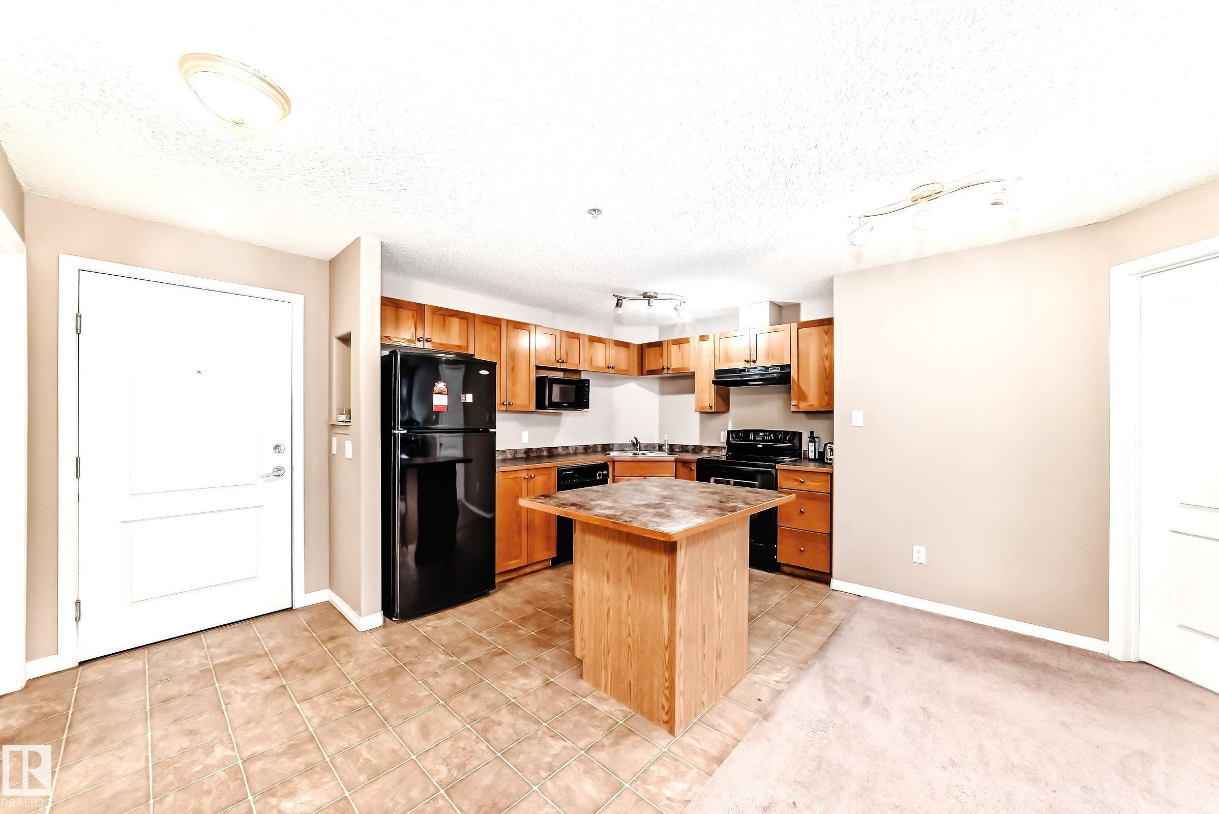 223 5350 199 Street, Edmonton, AB - Indoor Photo Showing Kitchen