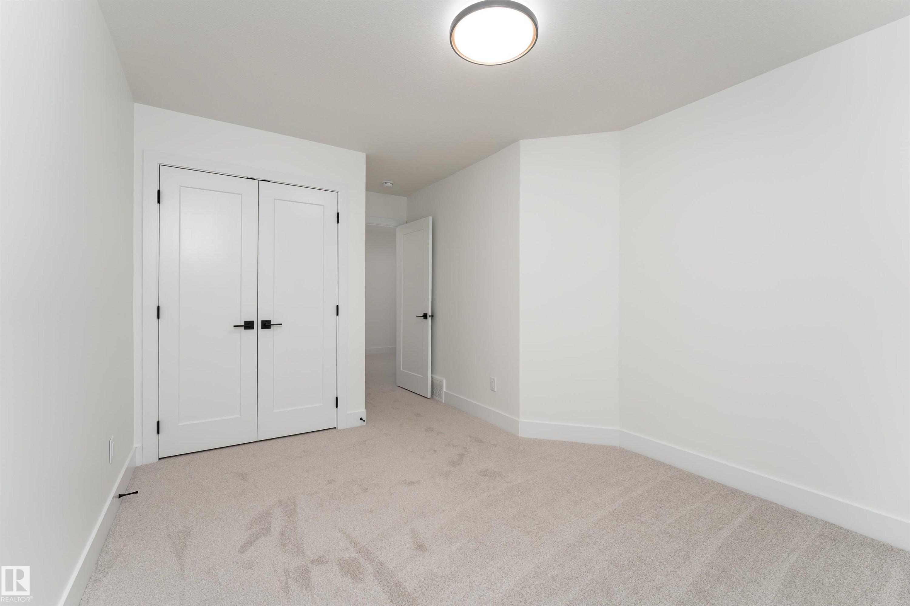 3109 Magpie Way, Edmonton, AB - Indoor Photo Showing Other Room