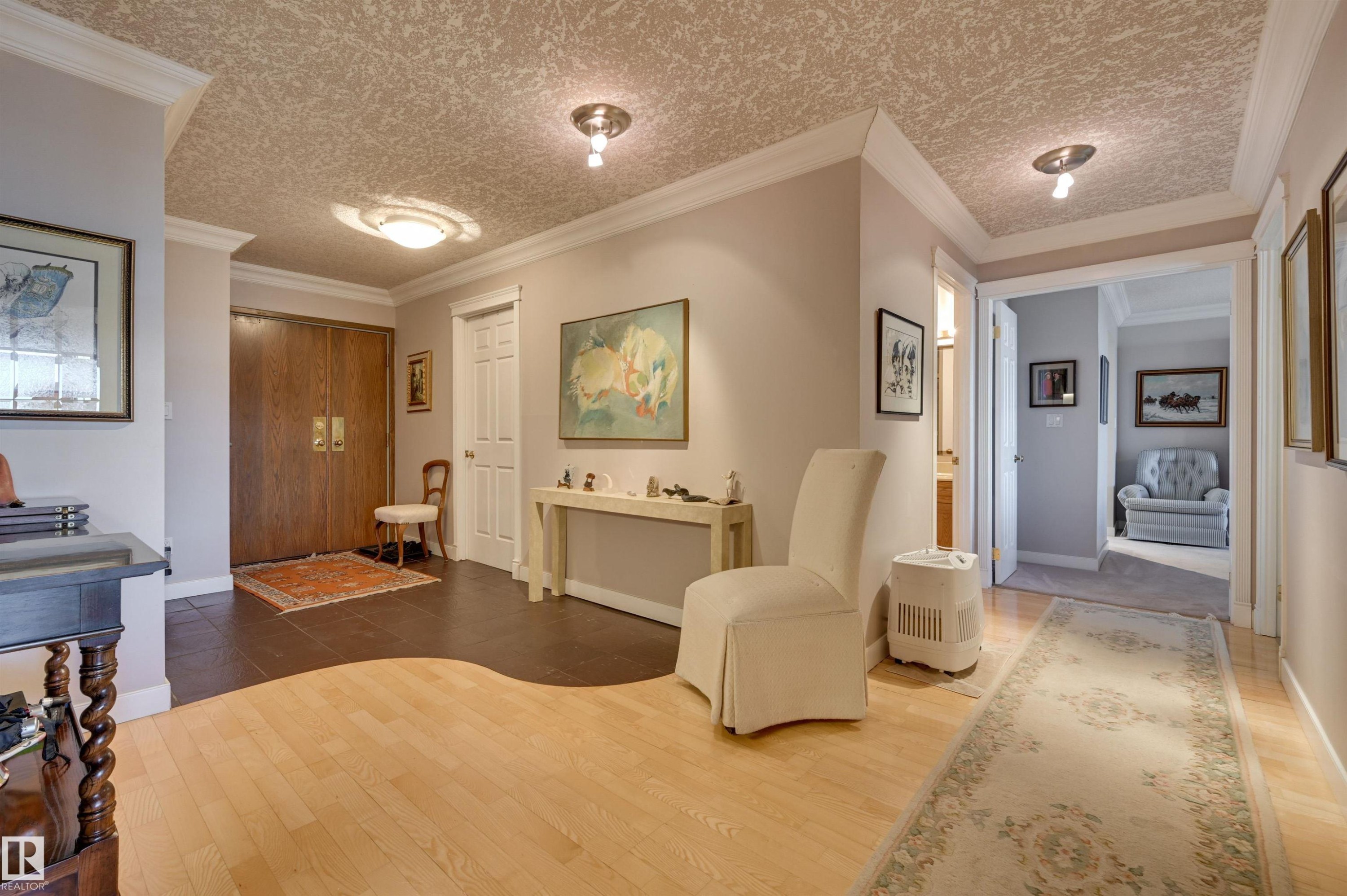 1102 11503 100 Avenue, Edmonton, AB - Indoor