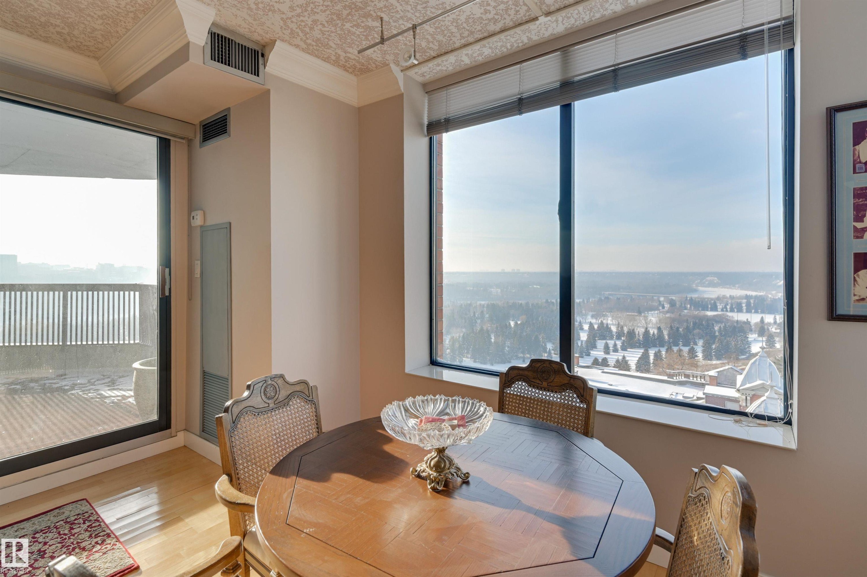 1102 11503 100 Avenue, Edmonton, AB - Indoor Photo Showing Dining Room