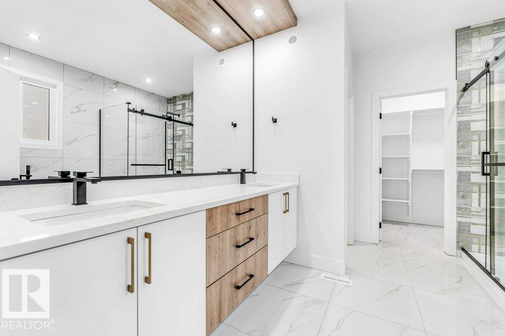 221 Crystal Creek Drive, Leduc, AB - Indoor Photo Showing Bathroom