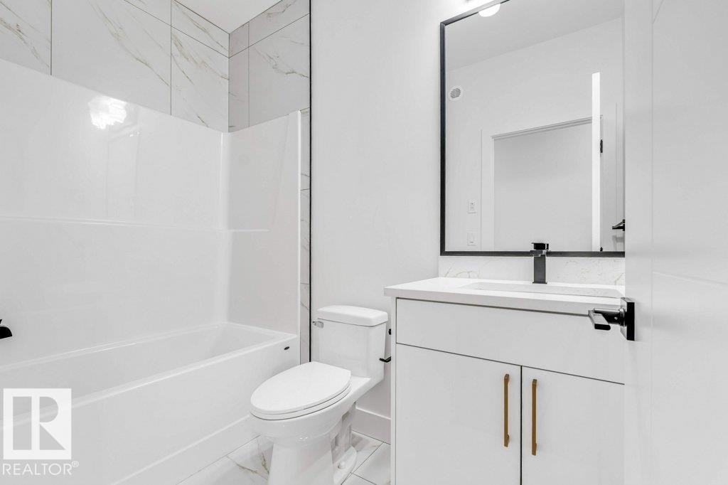 221 Crystal Creek Drive, Leduc, AB - Indoor Photo Showing Bathroom