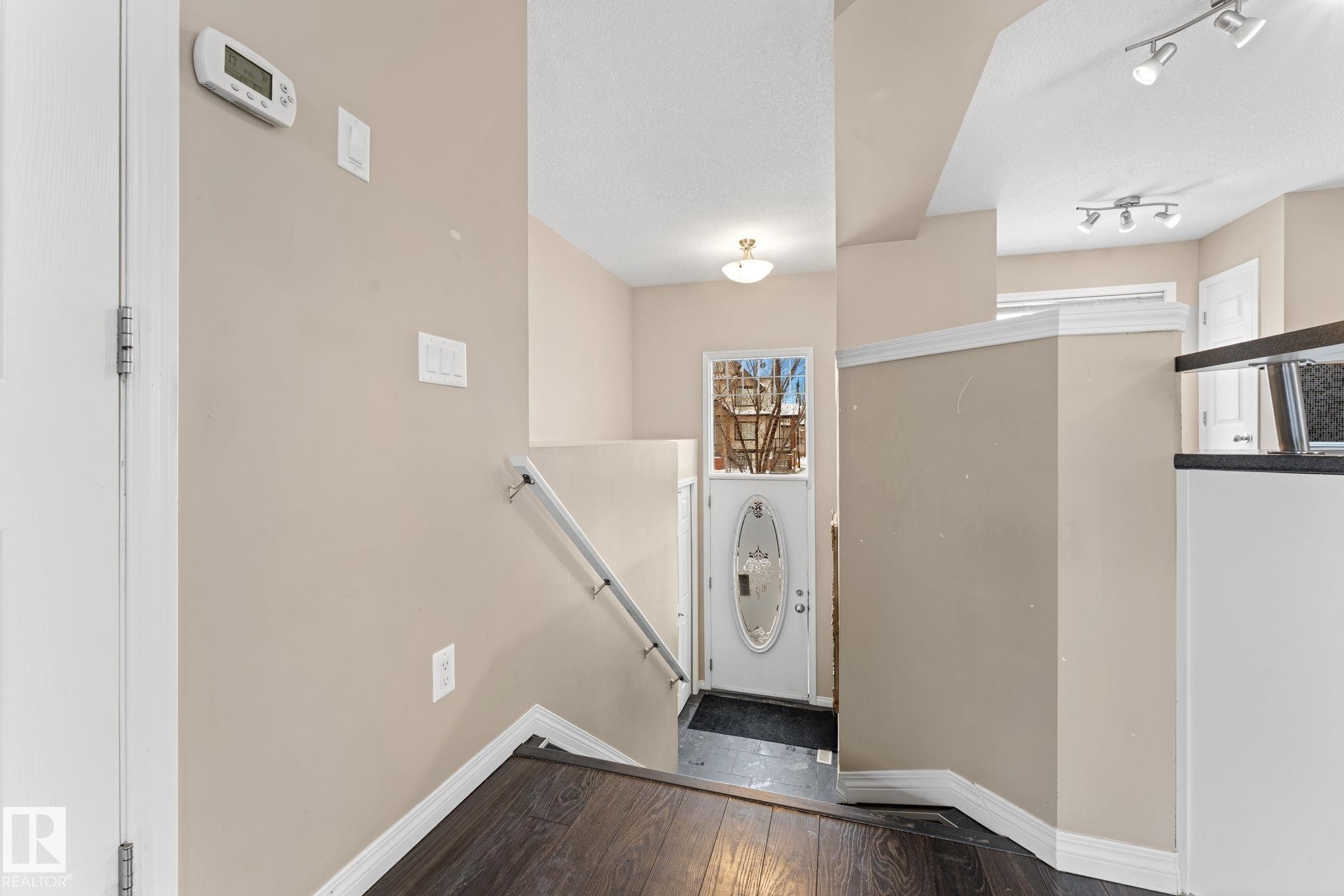 1641 Towne Centre Boulevard, Edmonton, AB - Indoor Photo Showing Other Room