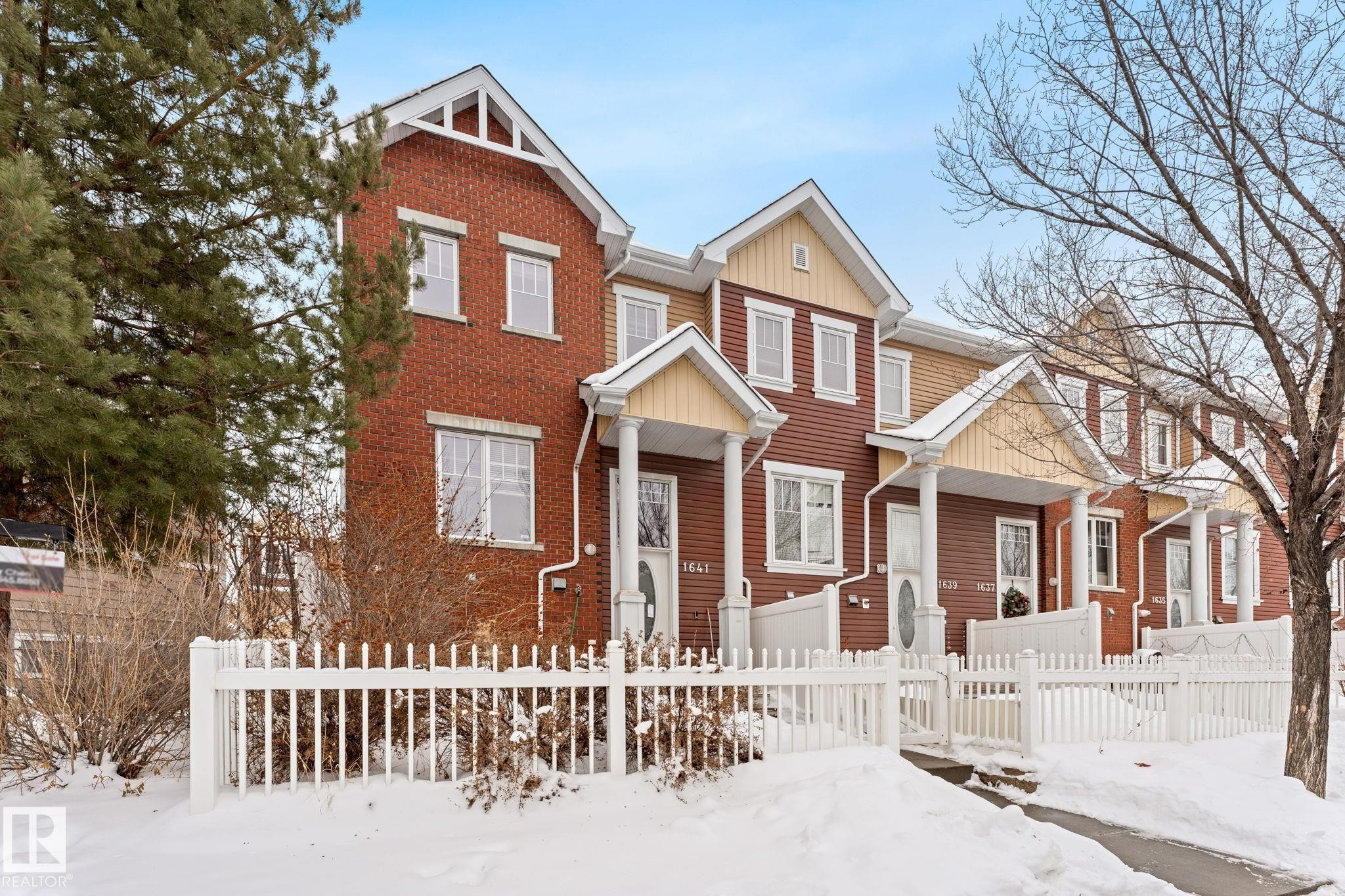 1641 Towne Centre Boulevard, Edmonton, AB - Outdoor With Facade